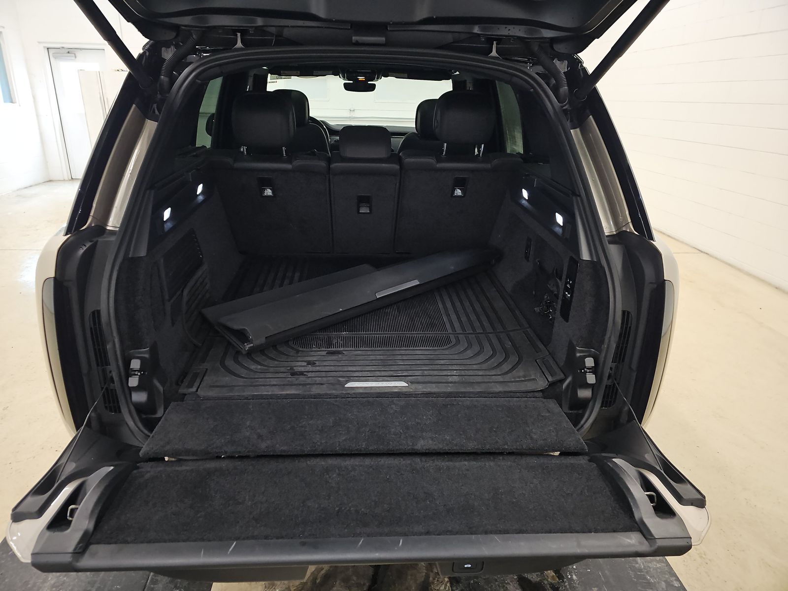 2024 Land Rover Range Rover SE AWD