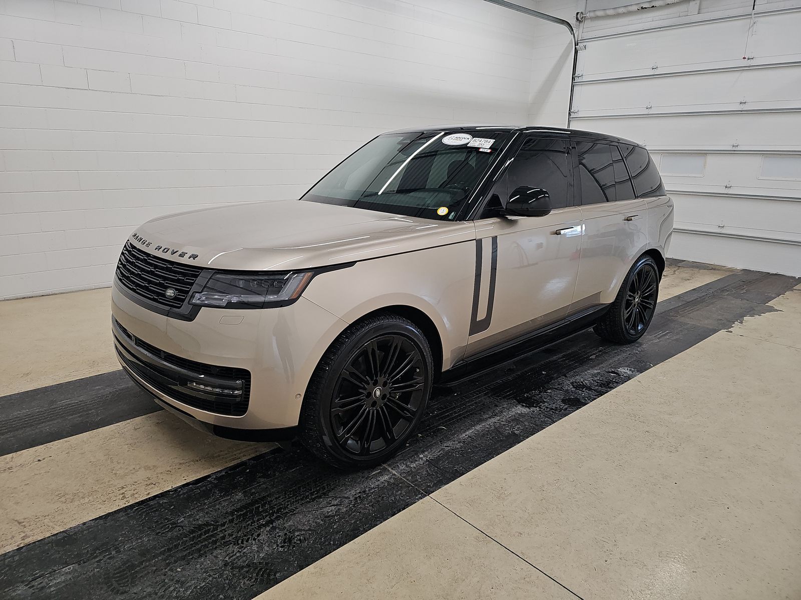 2024 Land Rover Range Rover SE AWD