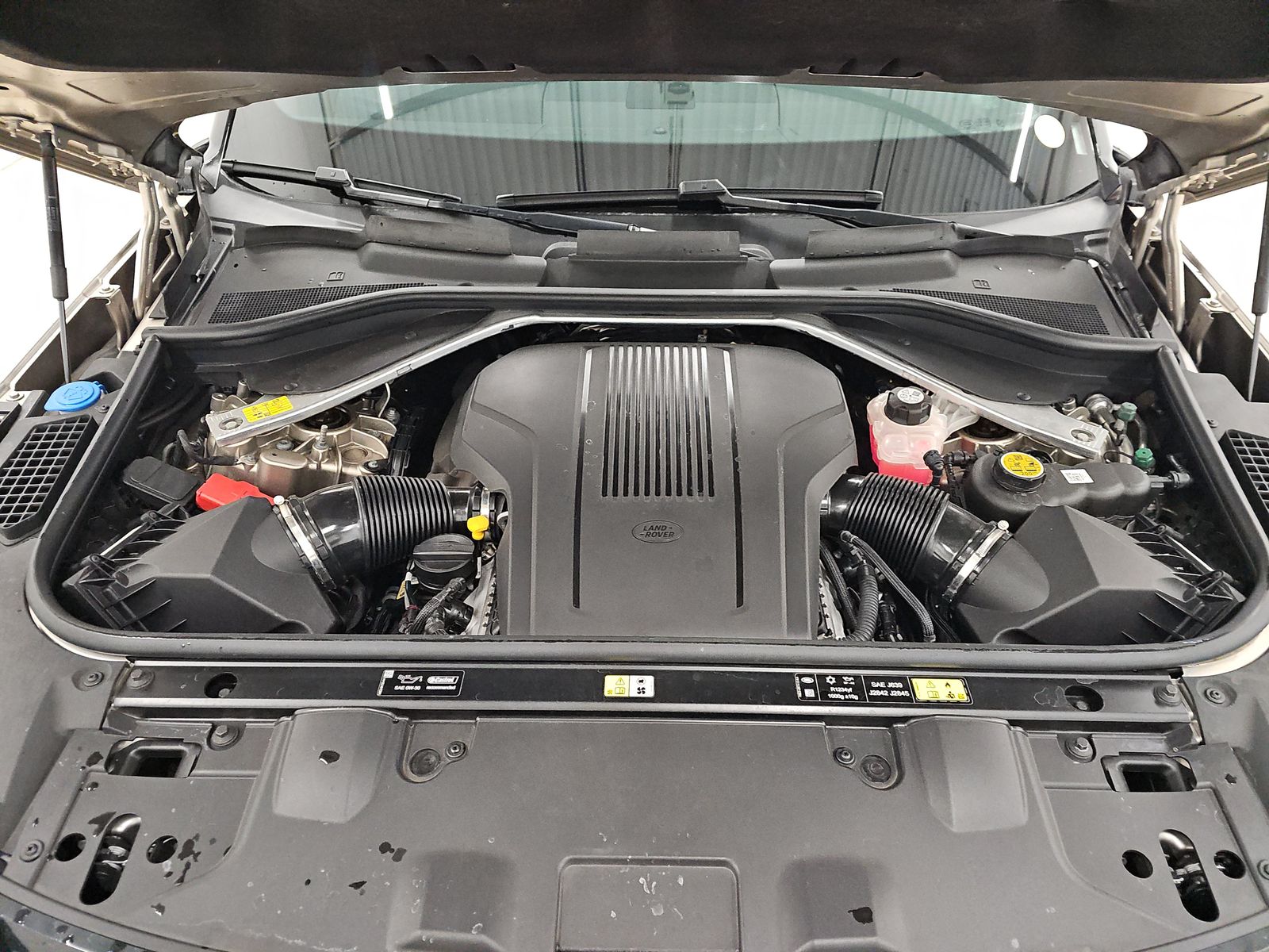 2024 Land Rover Range Rover SE AWD