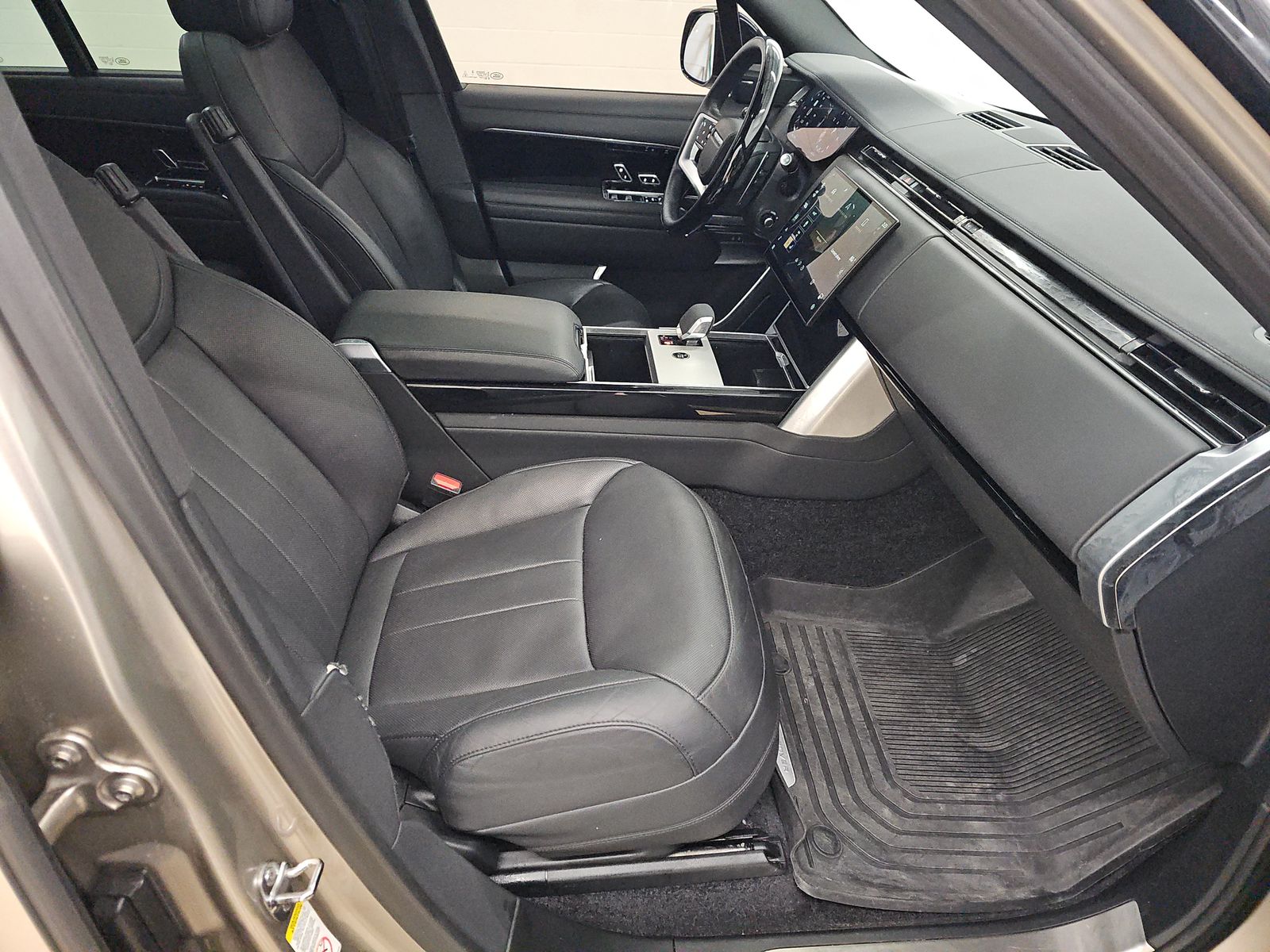 2024 Land Rover Range Rover SE AWD