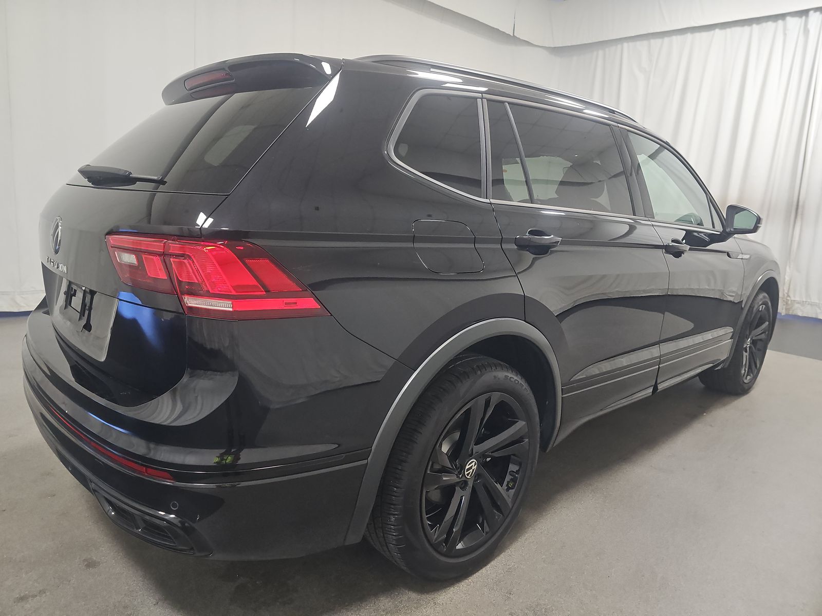 2024 Volkswagen Tiguan 2.0T SE R-Line Black FWD