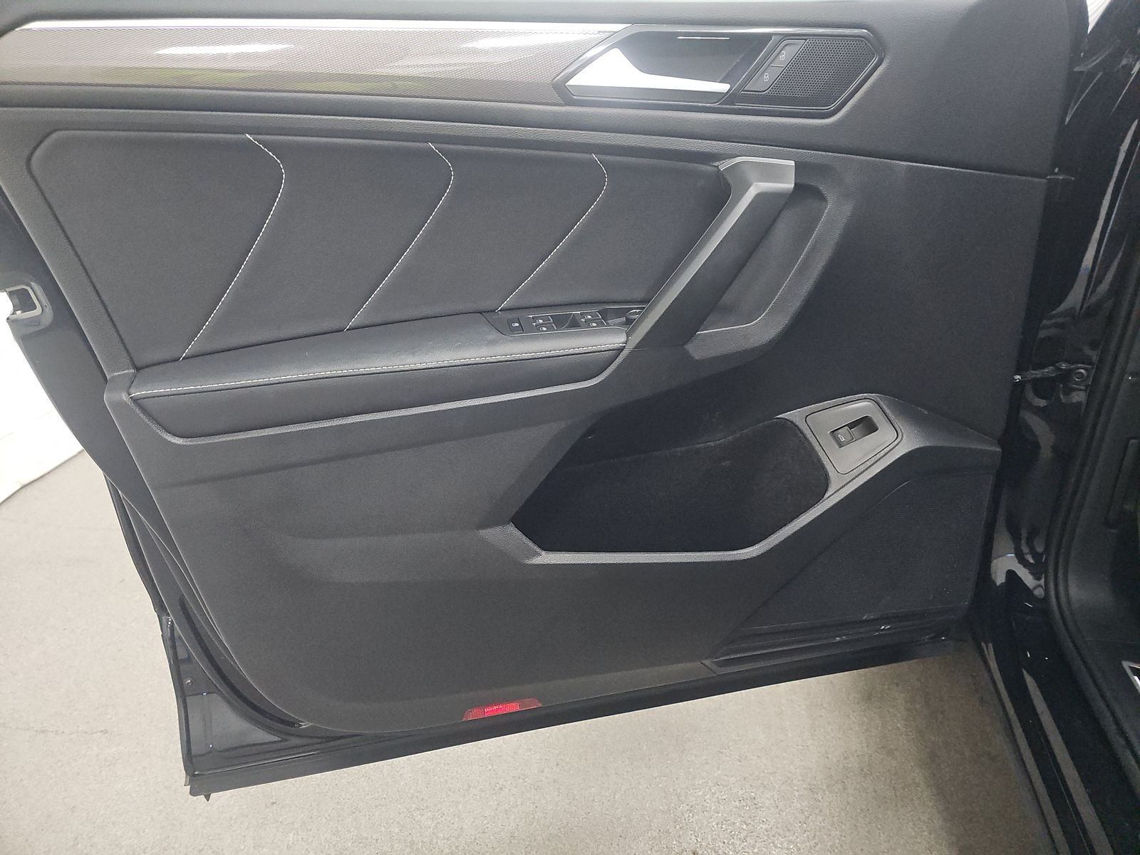 2024 Volkswagen Tiguan 2.0T SE R-Line Black FWD