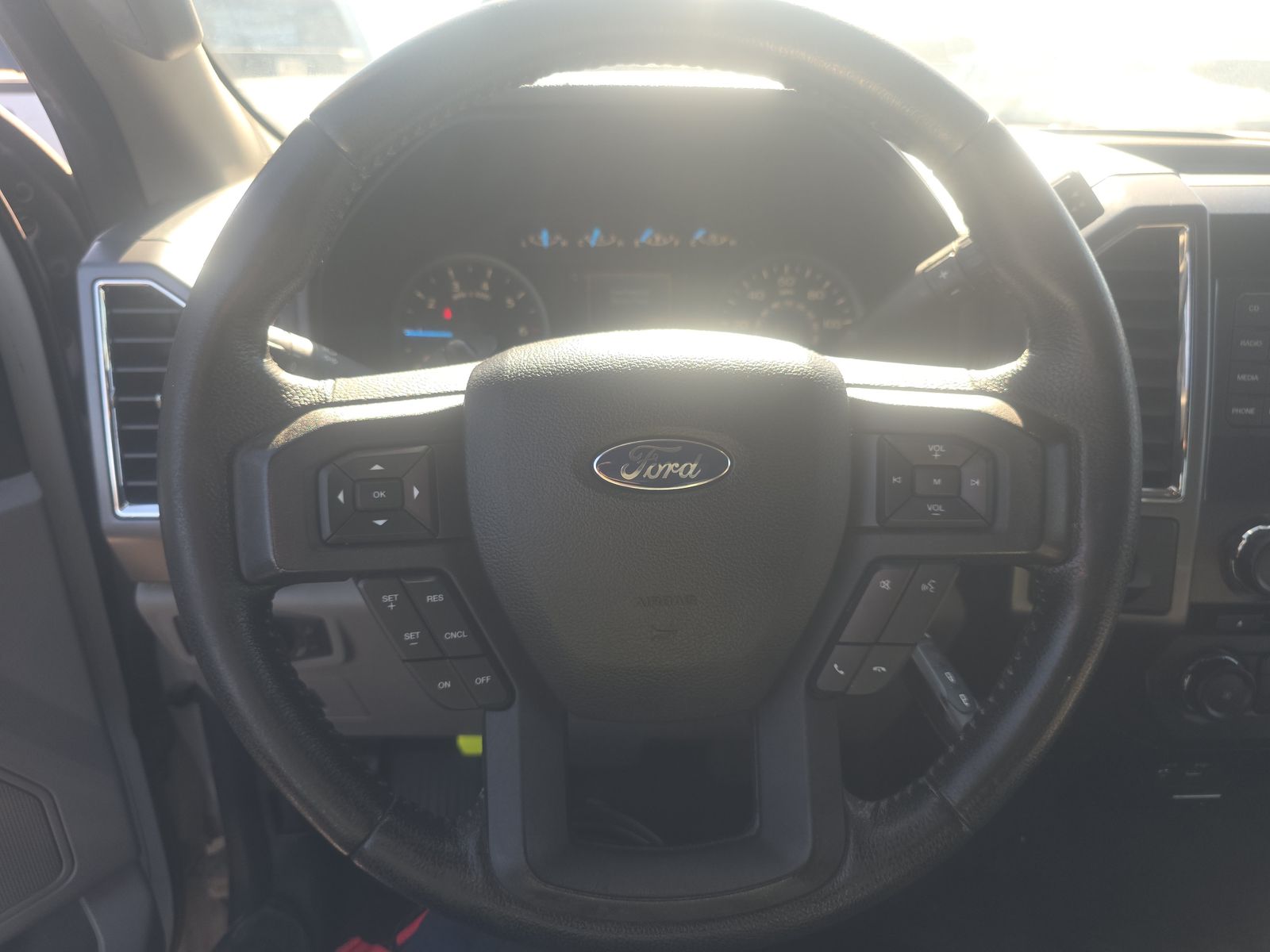 2015 Ford F-150 Lariat RWD