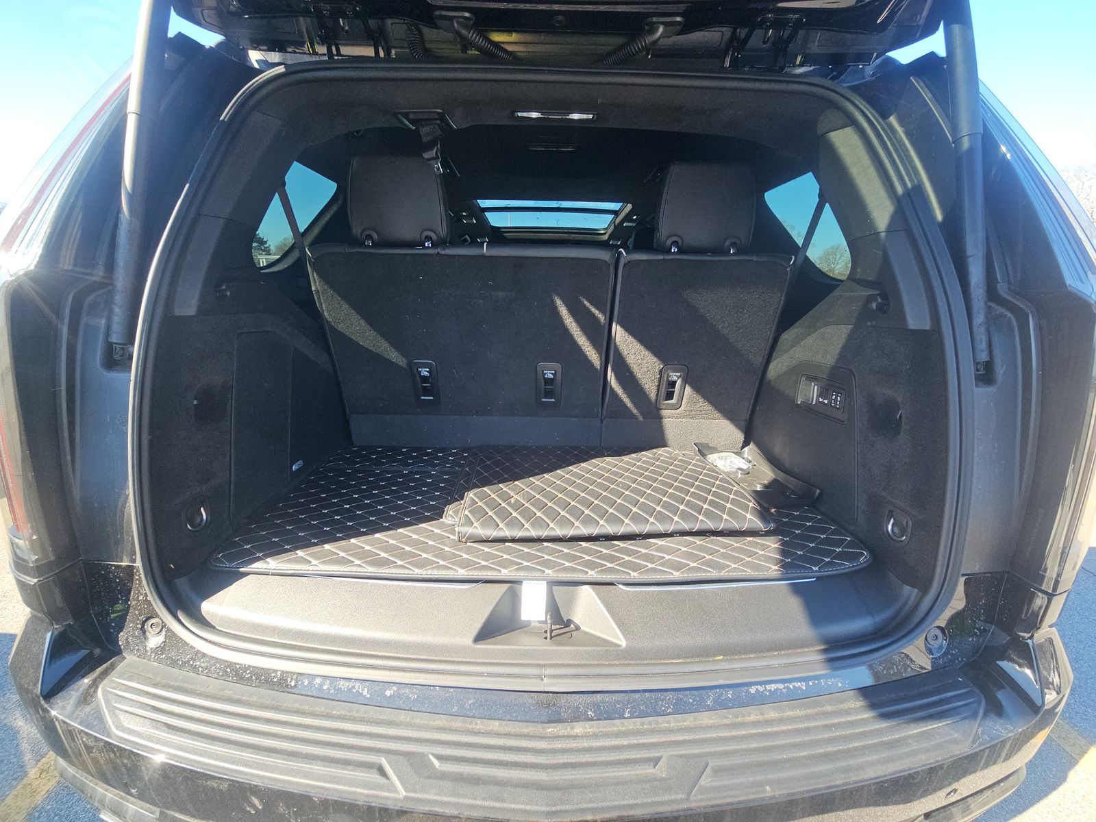 2025 Cadillac Escalade V-Series AWD