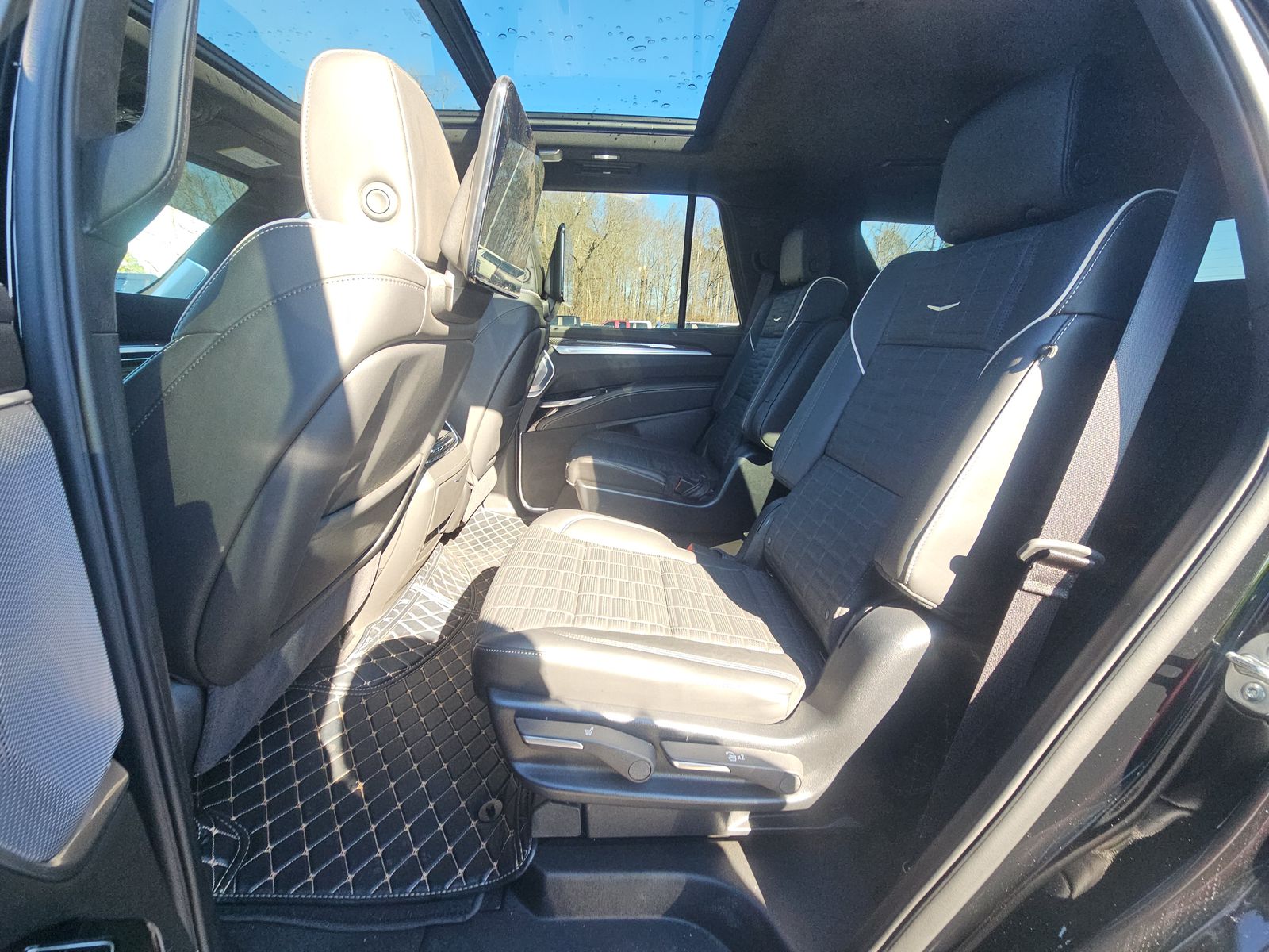 2025 Cadillac Escalade V-Series AWD