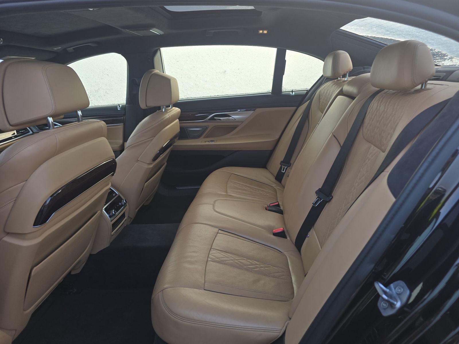 2016 BMW 7 Series 750i xDrive AWD
