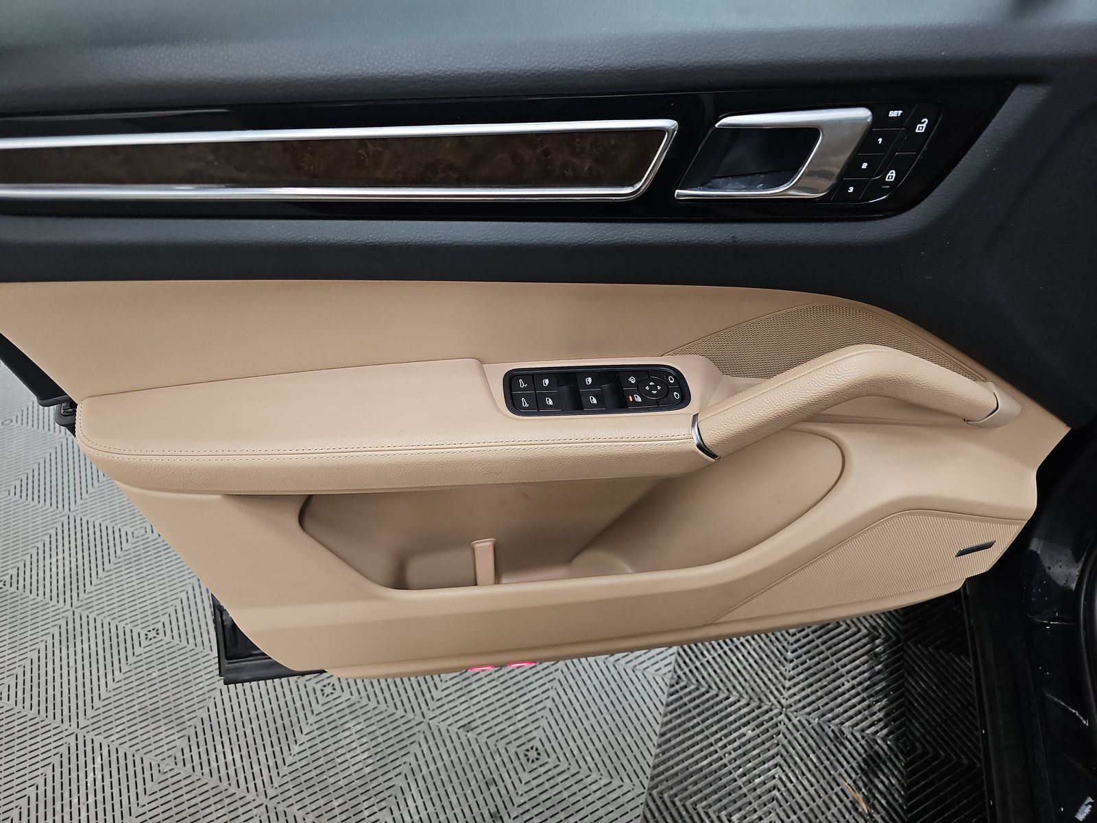 2023 Porsche Cayenne Base AWD