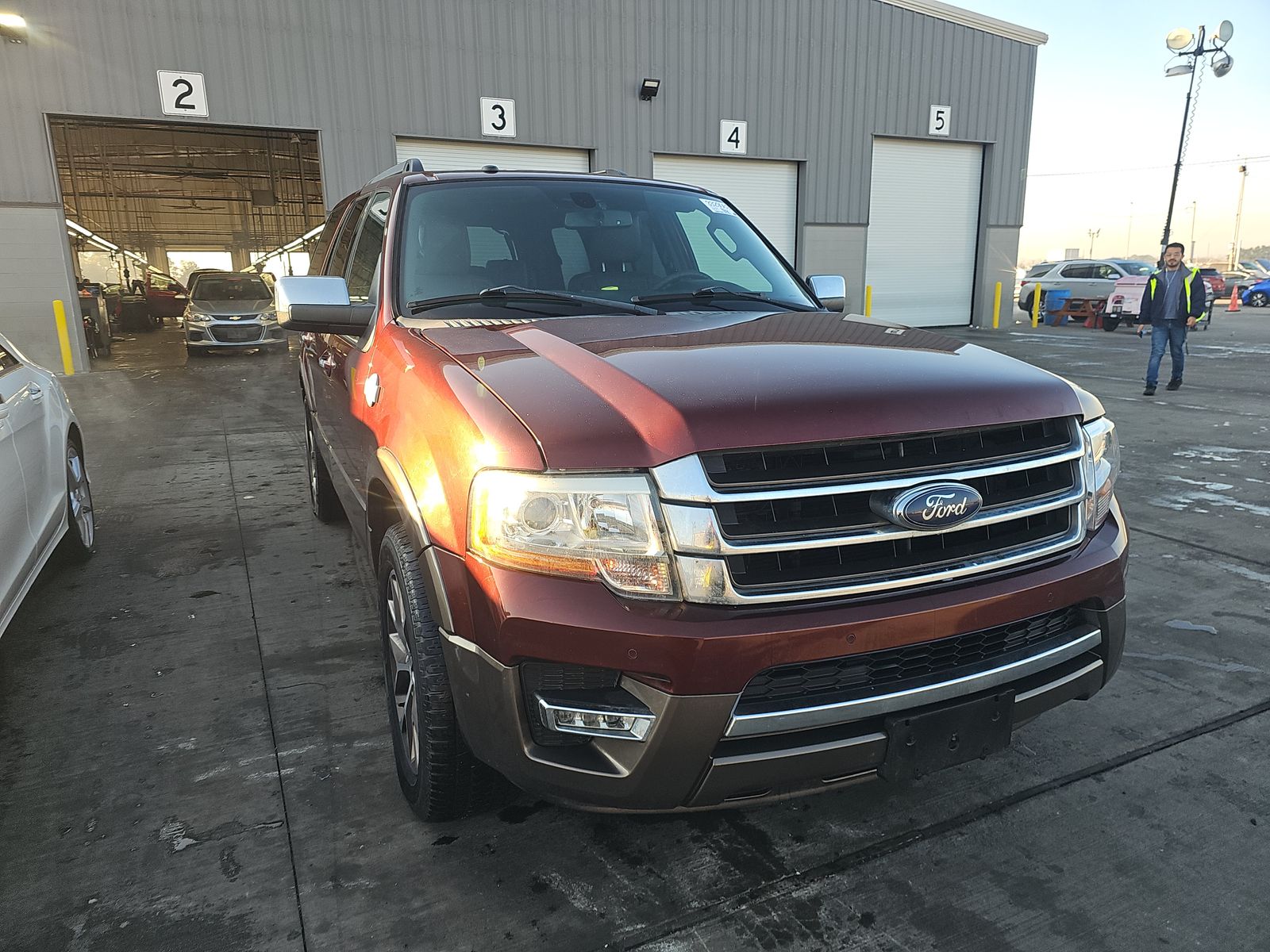FORD EXPEDITION - 4