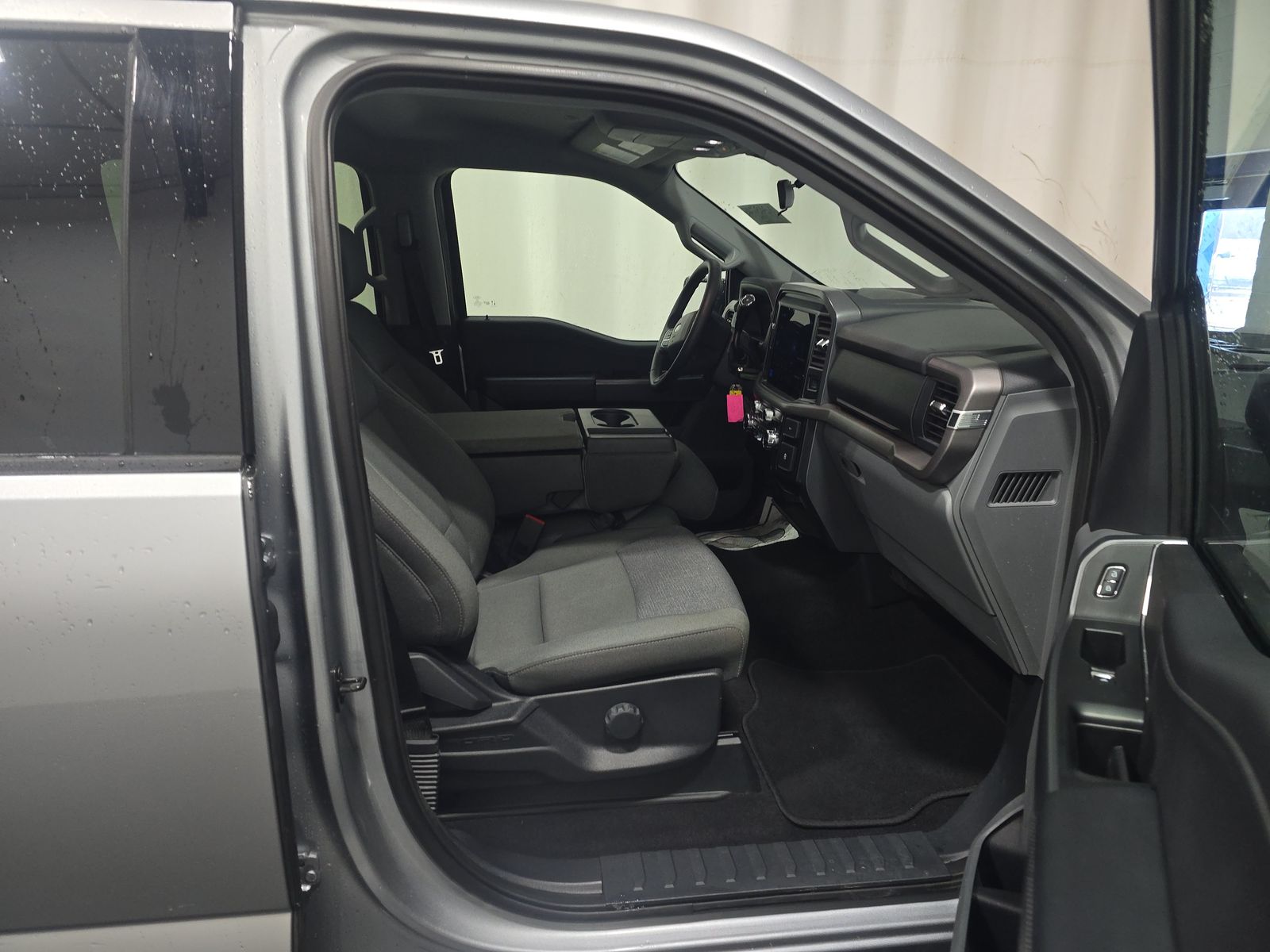 2025 Ford F-150 XLT AWD