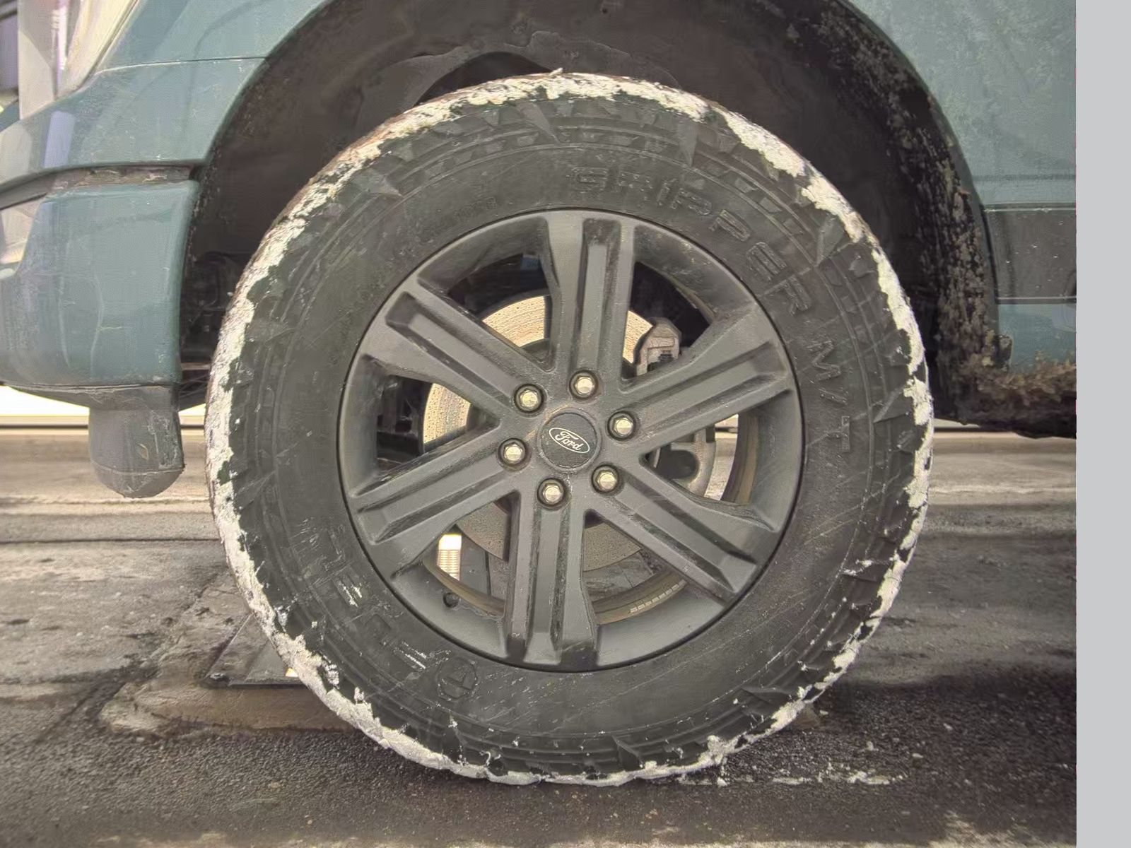 2023 Ford F-150 Lariat AWD