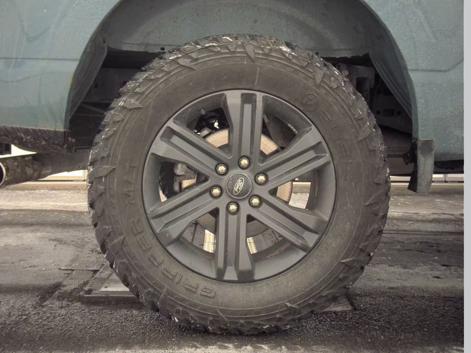 2023 Ford F-150 Lariat AWD