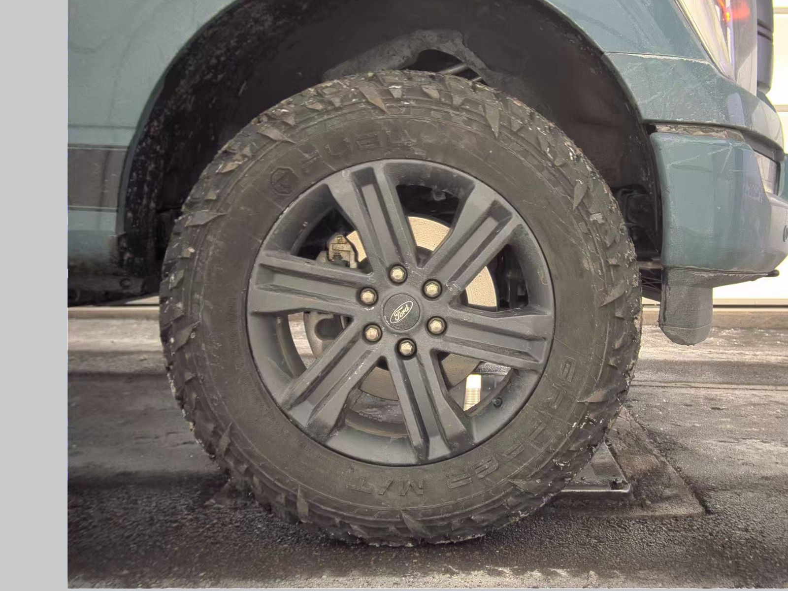 2023 Ford F-150 Lariat AWD