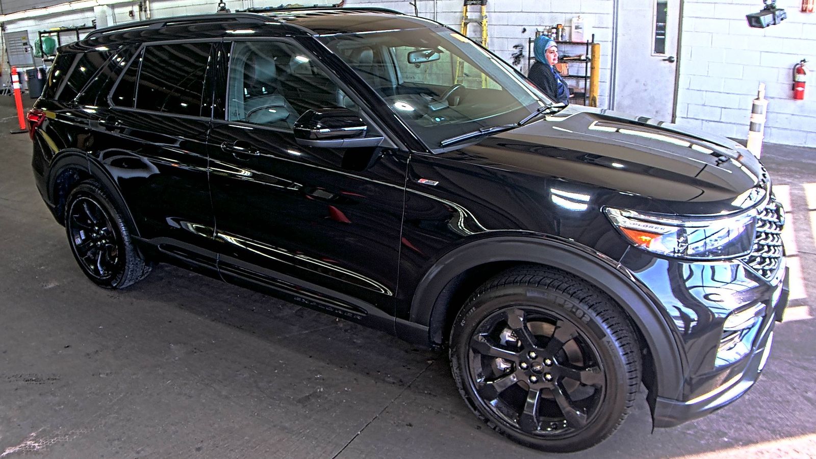 2022 Ford Explorer ST-Line AWD