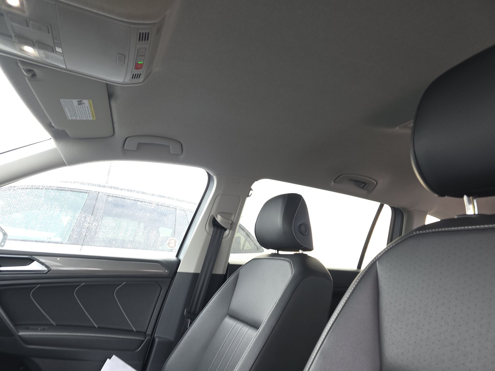 2024 Volkswagen Tiguan 2.0T SE FWD