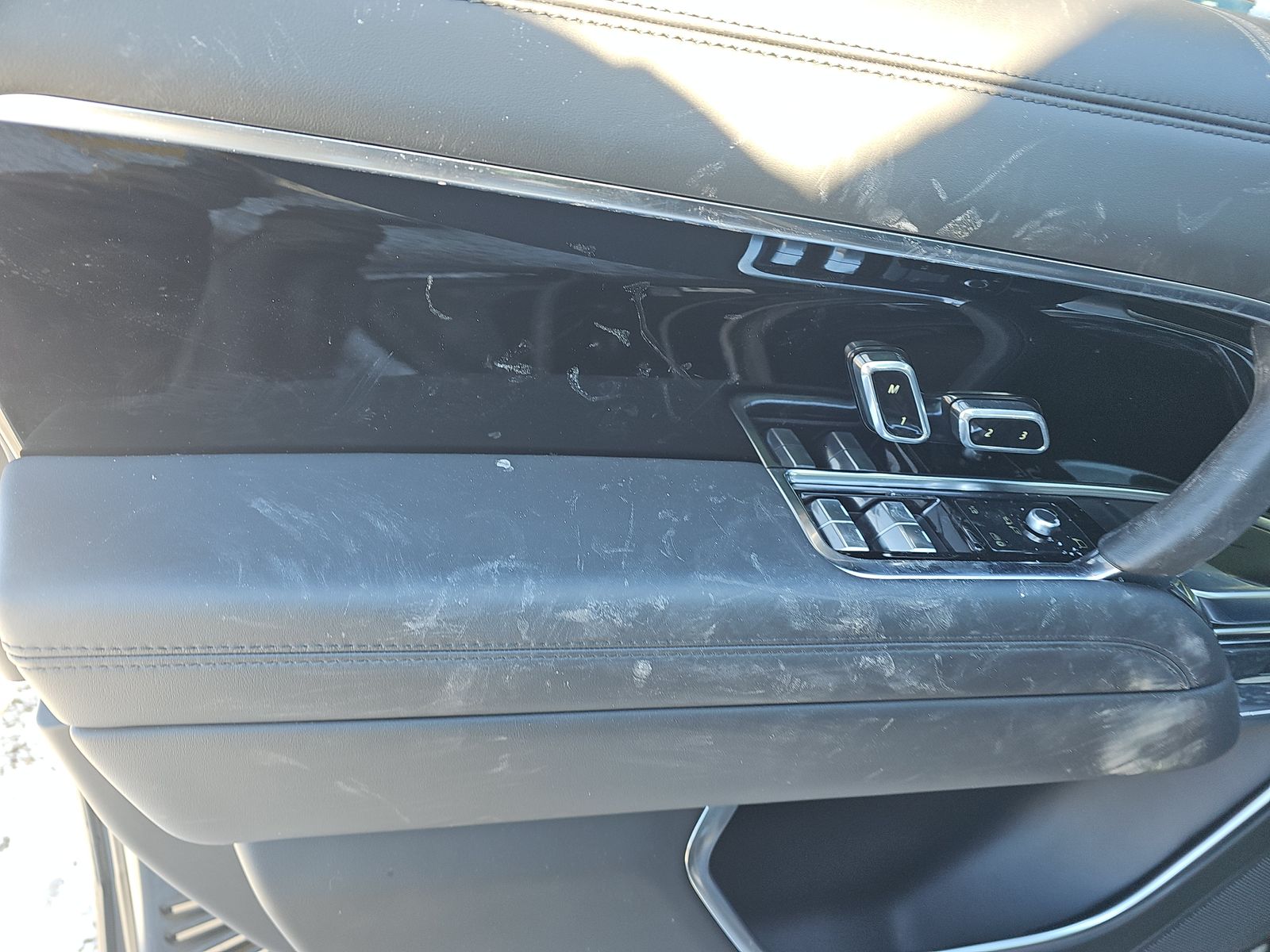 2024 Land Rover Range Rover SE LWB AWD