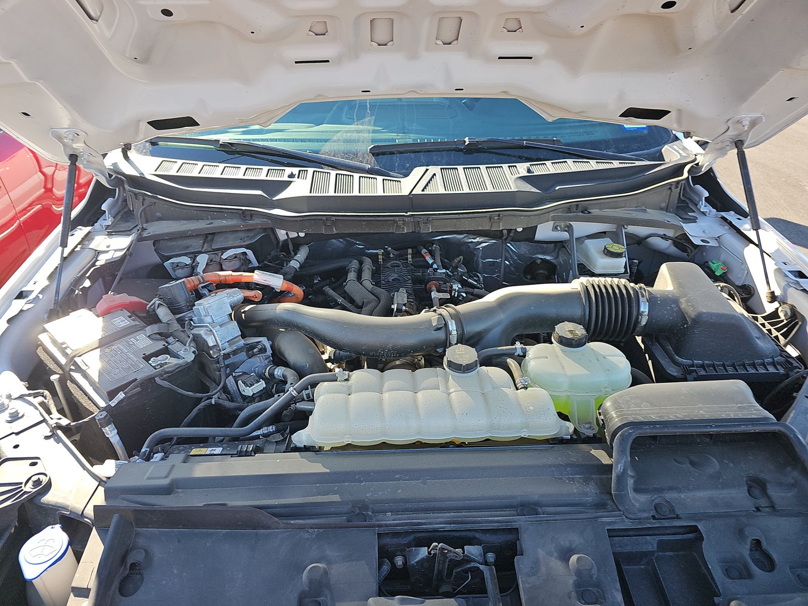 2025 Ford F-150 Hybrid XLT AWD