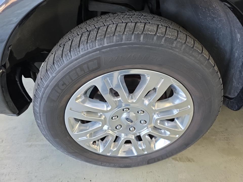 2014 Ford F-150 Platinum RWD
