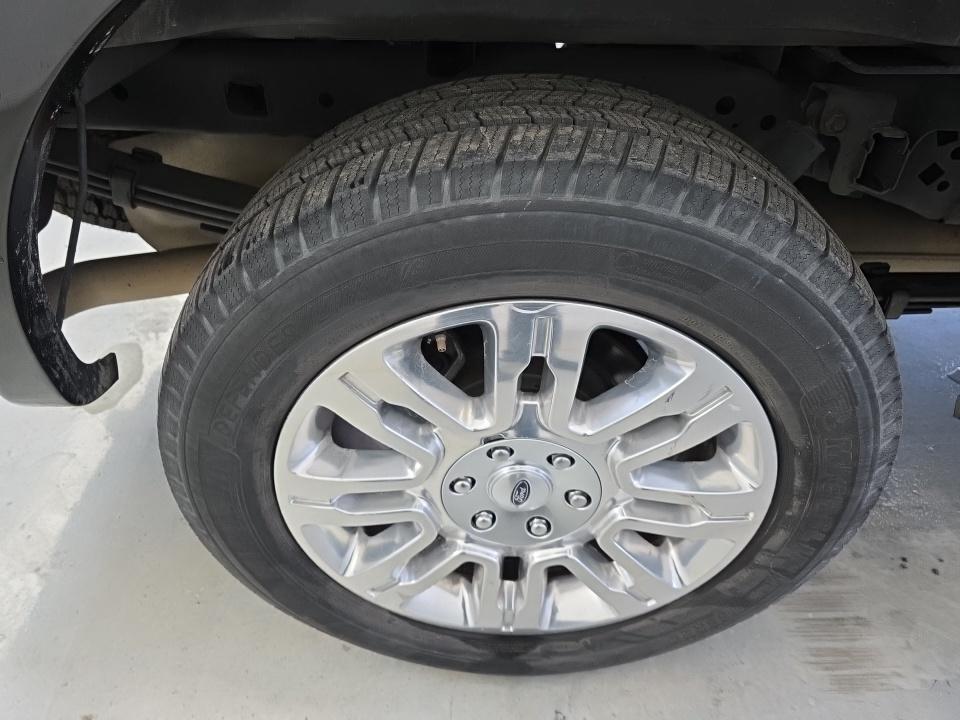 2014 Ford F-150 Platinum RWD