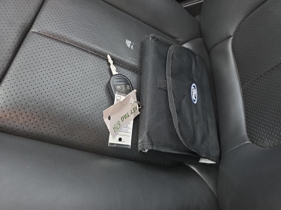 2014 Ford F-150 Platinum RWD