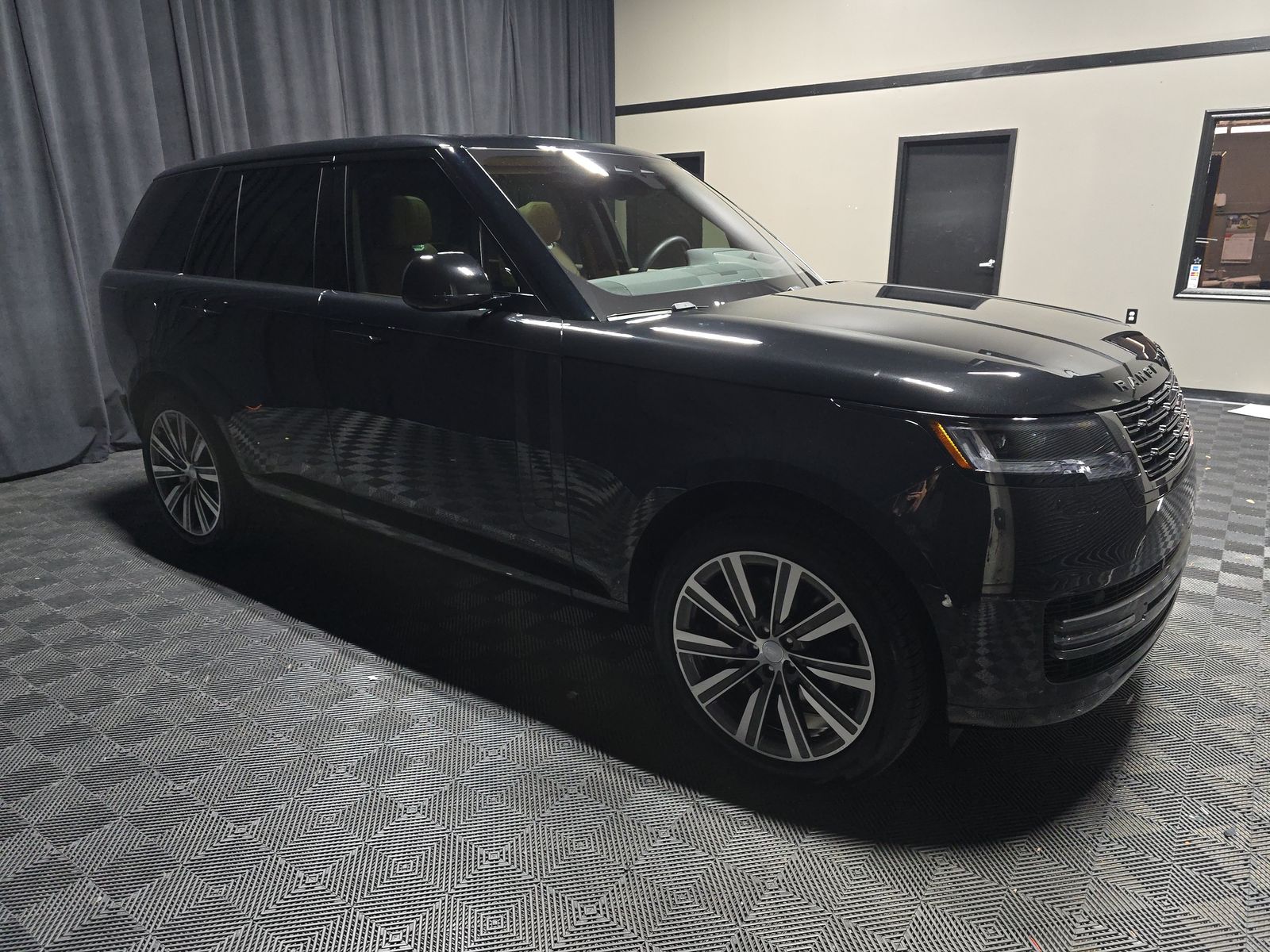 2023 Land Rover Range Rover SE AWD