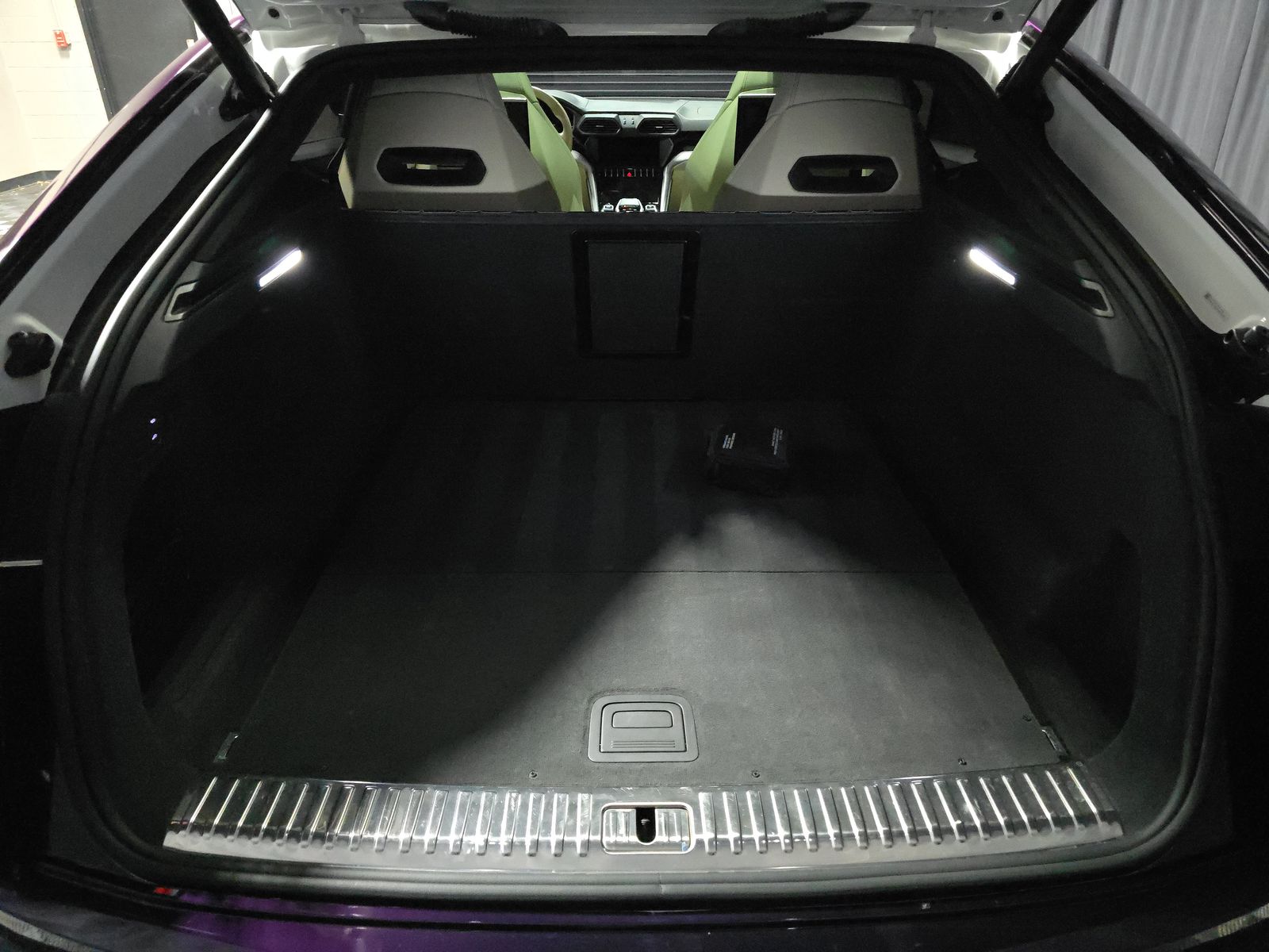 2019 Lamborghini Urus Base AWD