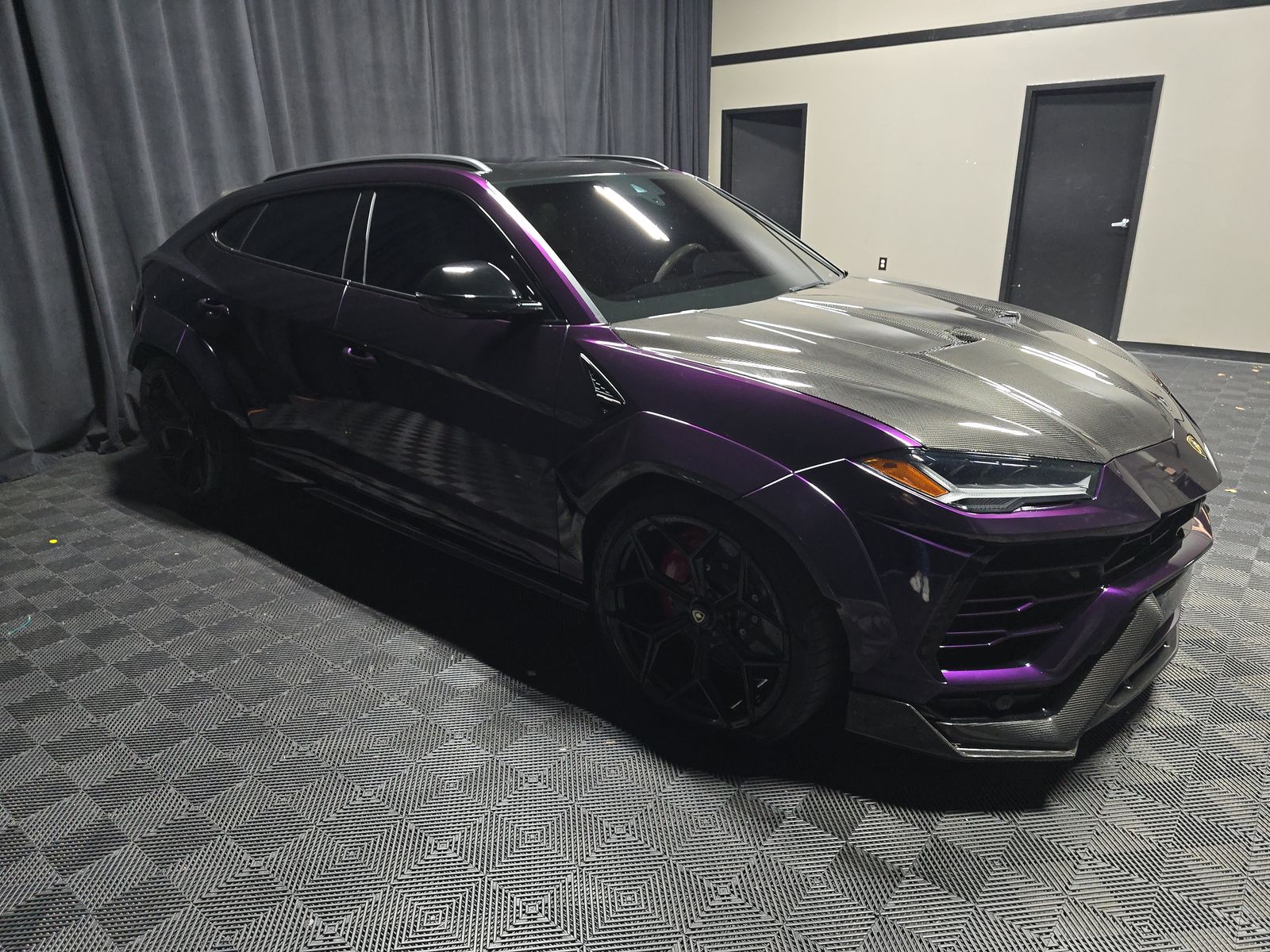 2019 Lamborghini Urus Base AWD