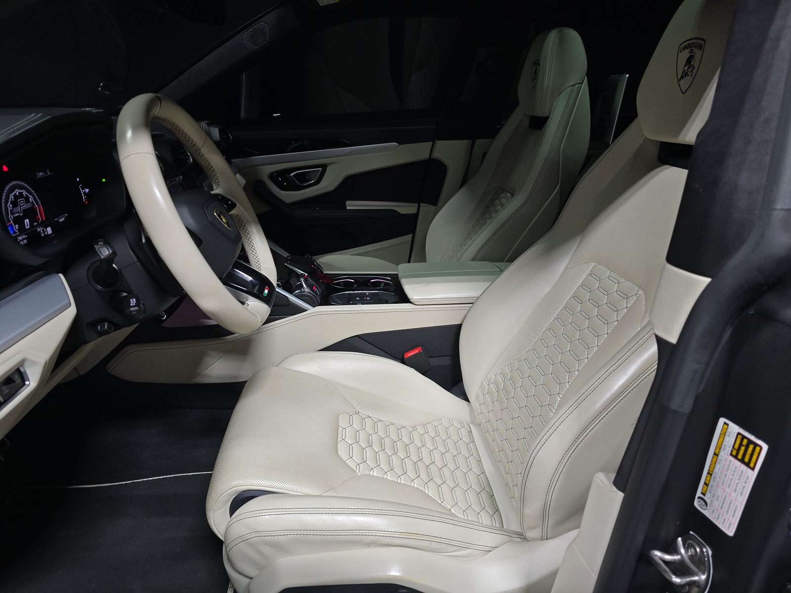 2019 Lamborghini Urus Base AWD