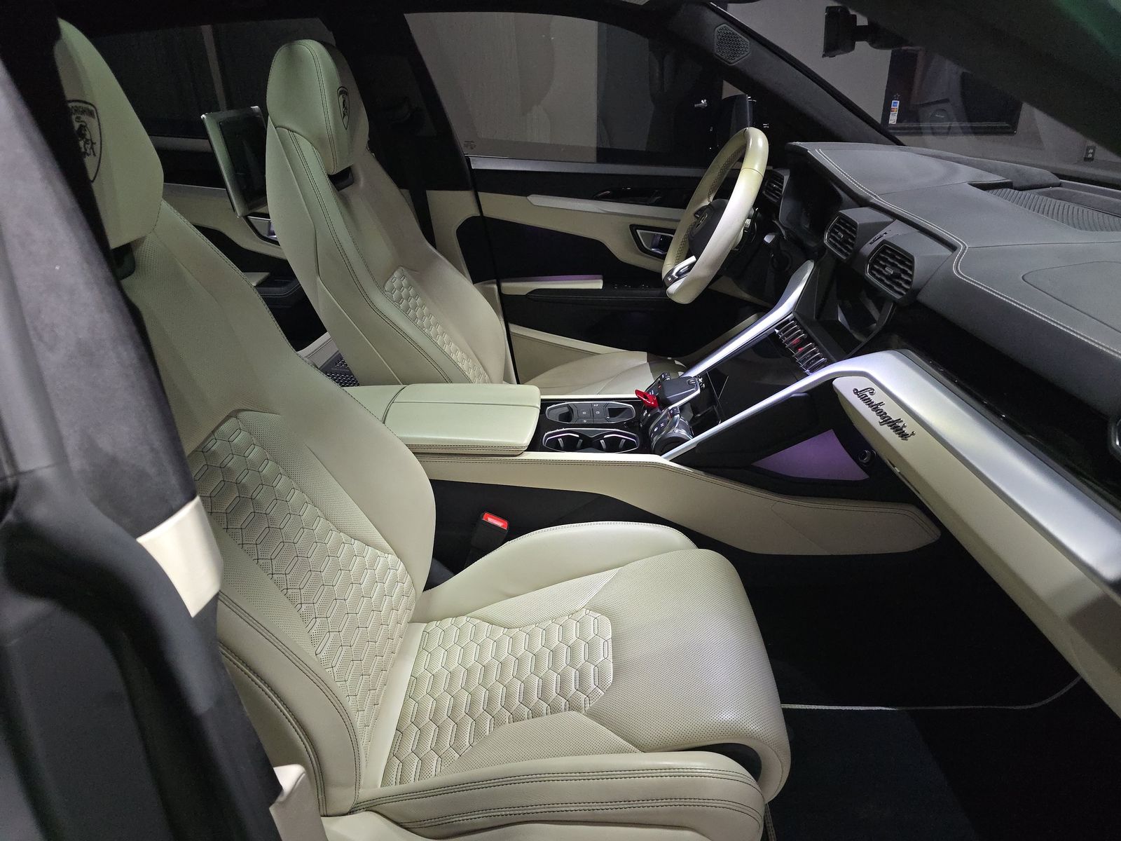 2019 Lamborghini Urus Base AWD