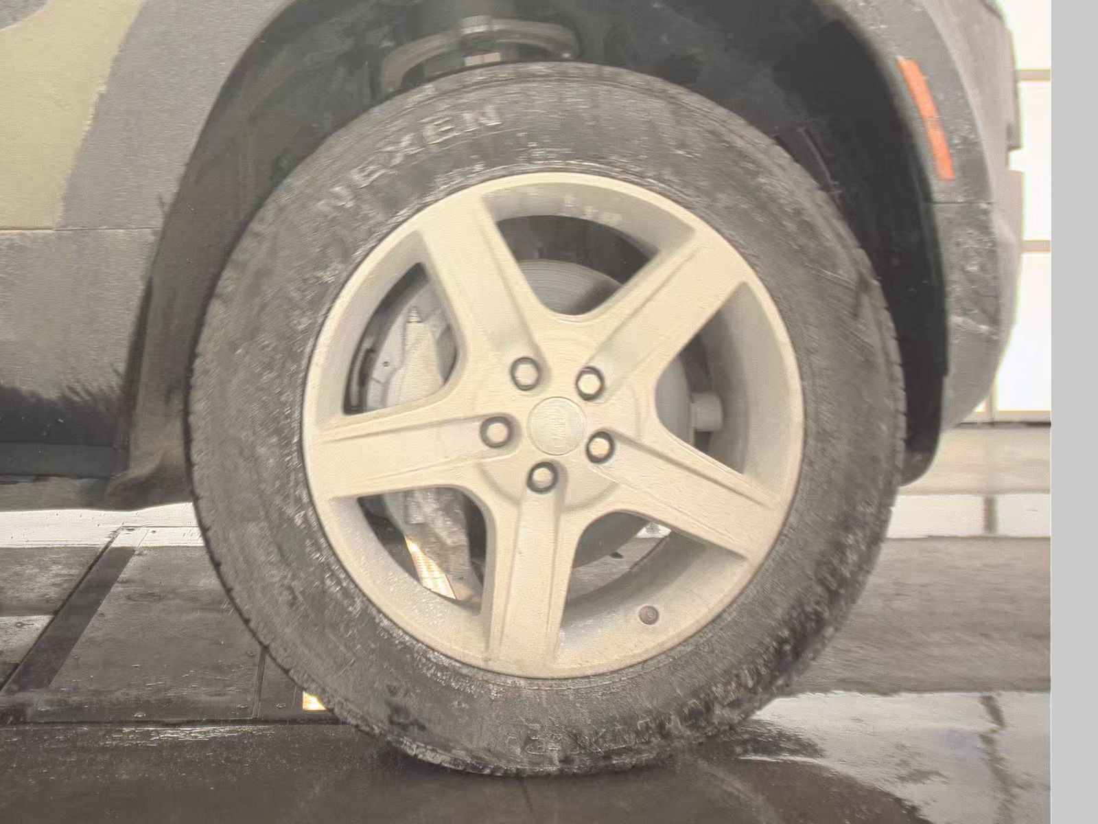 2023 Land Rover Defender 110 SE AWD