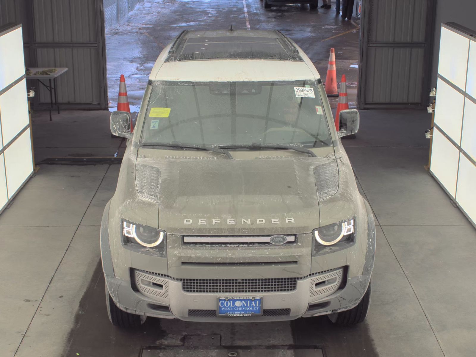 2023 Land Rover Defender 110 SE AWD