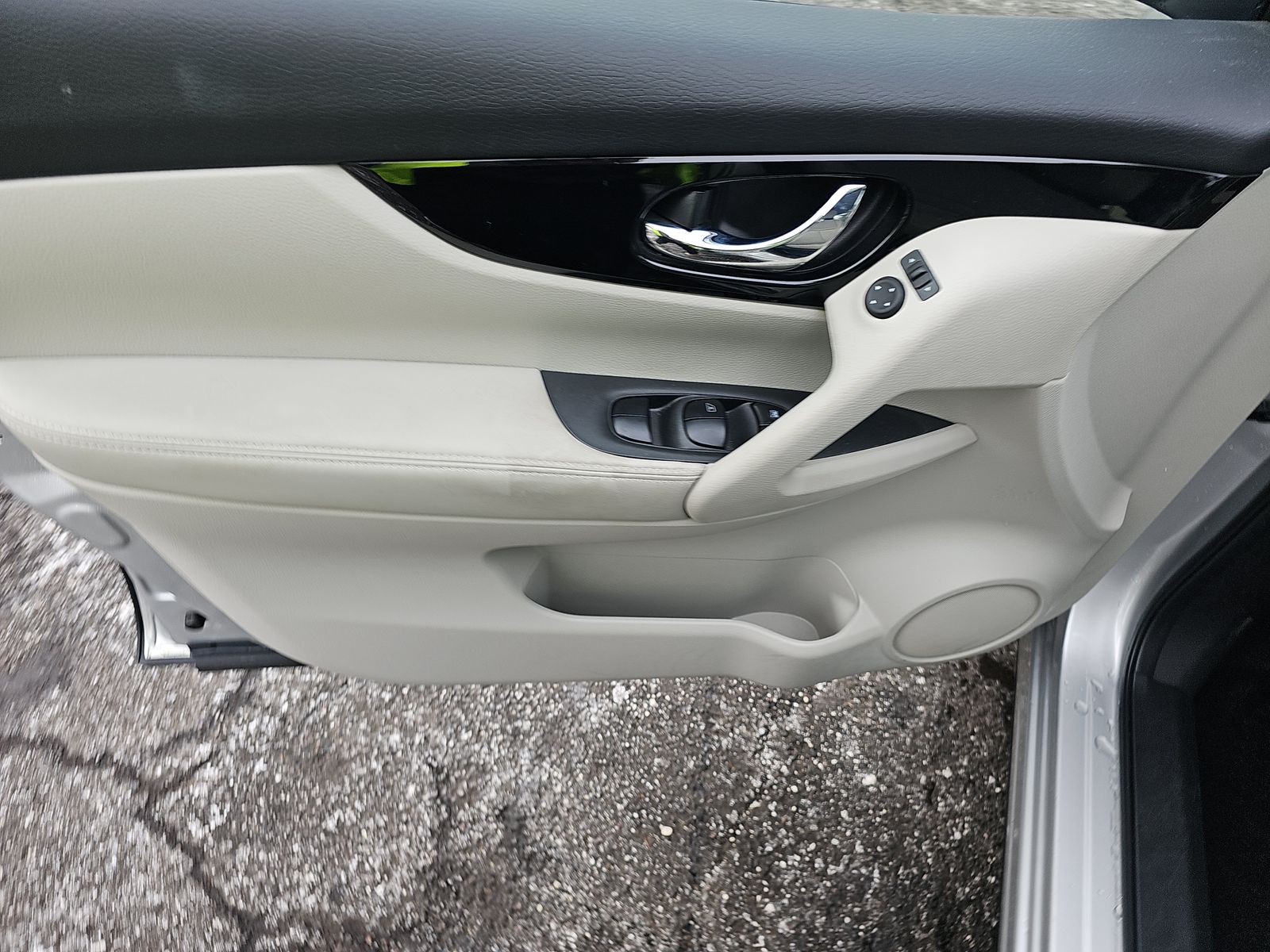 2022 Nissan Rogue Sport SL AWD