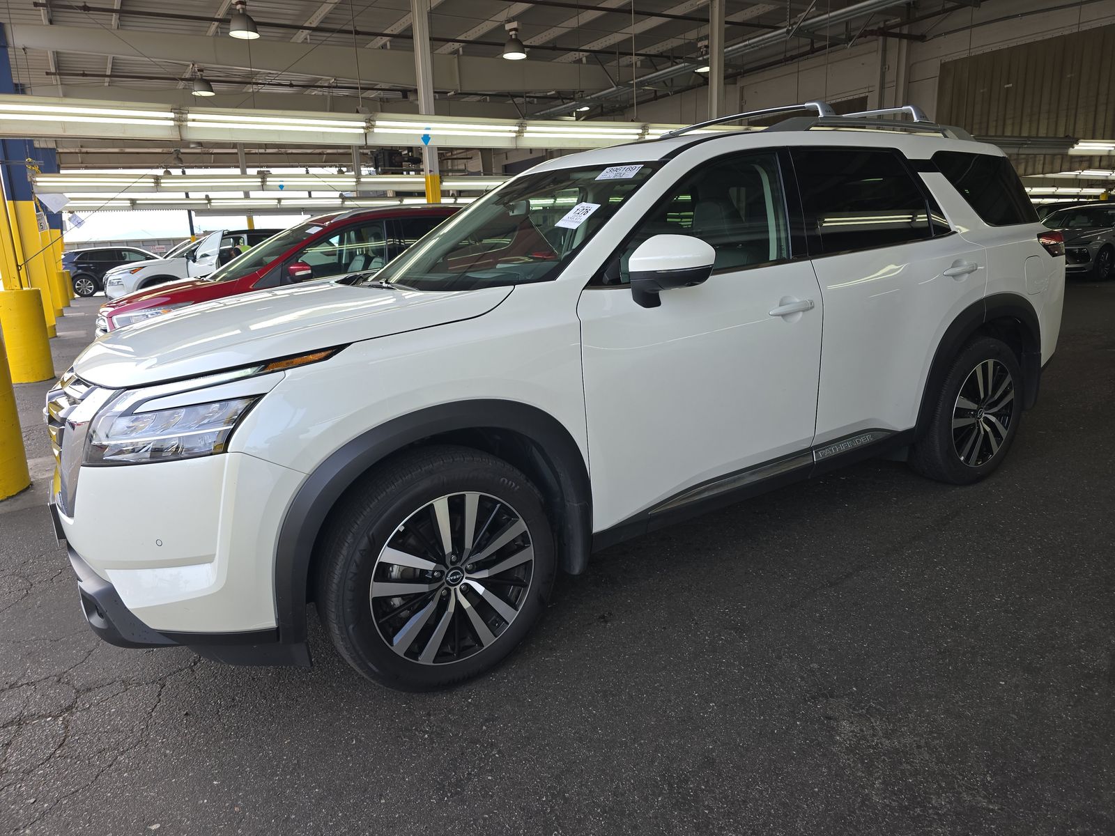 2024 Nissan Pathfinder Platinum AWD