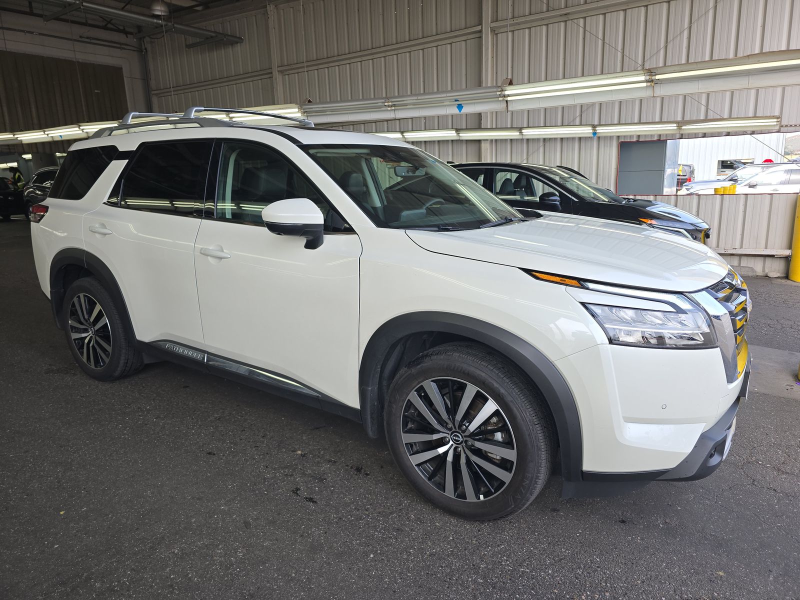 2024 Nissan Pathfinder Platinum AWD