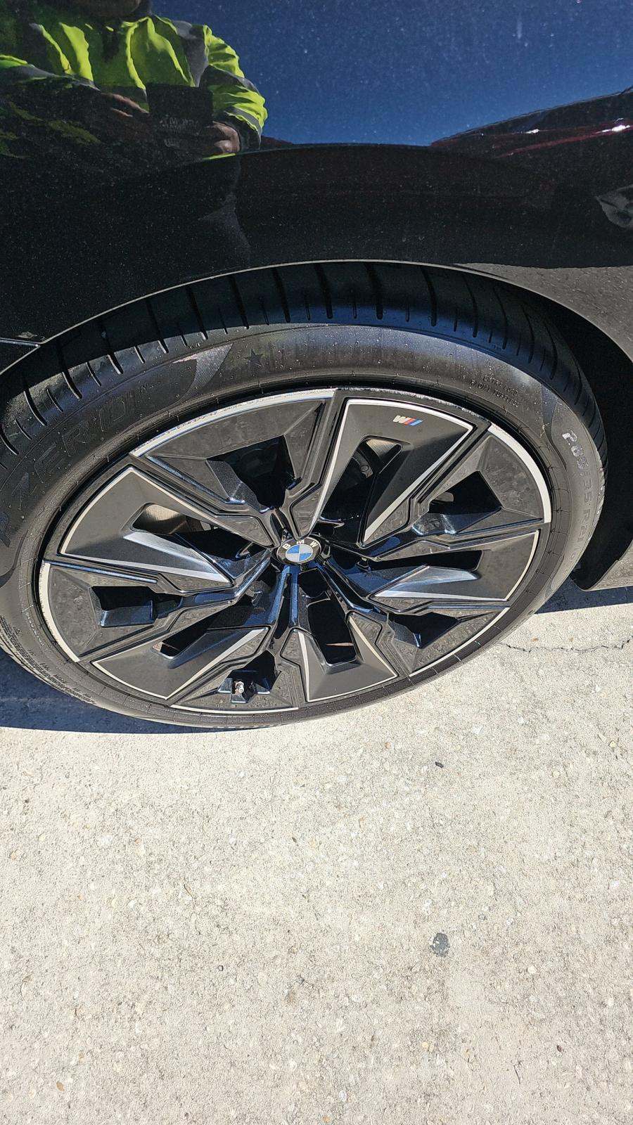 2025 BMW 7 Series 760i xDrive AWD