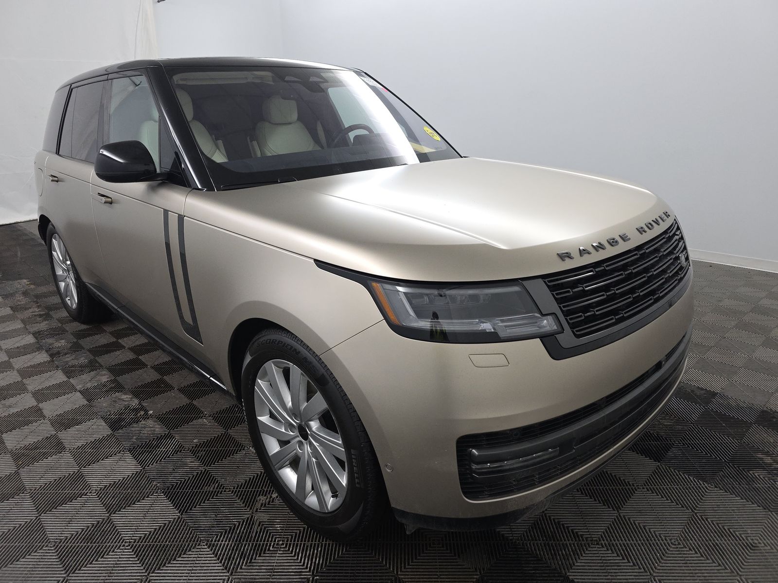 2023 Land Rover Range Rover SE AWD