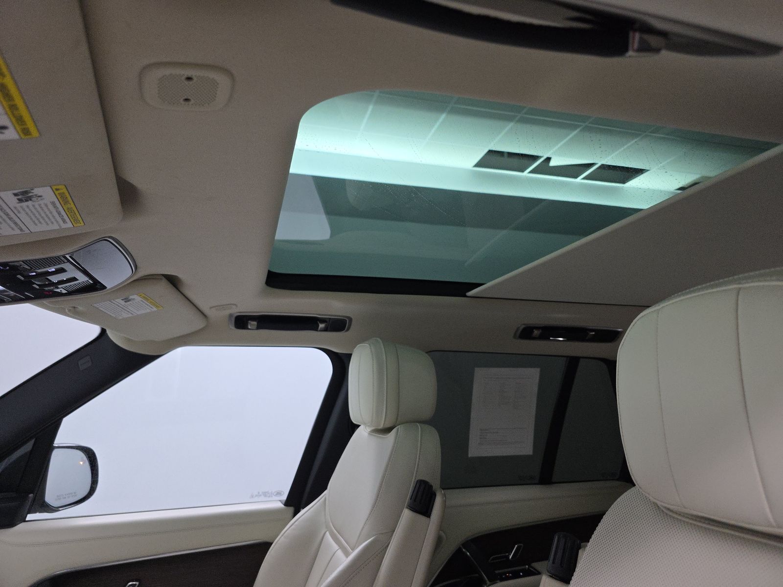 2023 Land Rover Range Rover SE AWD