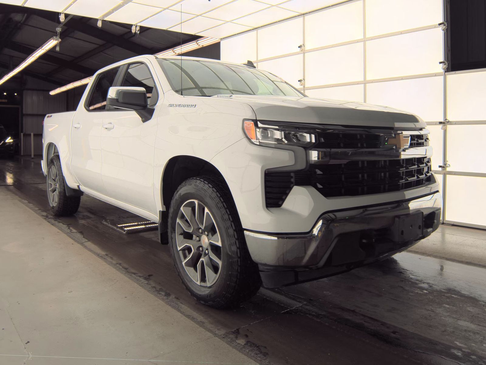 2025 Chevrolet Silverado 1500 LT AWD