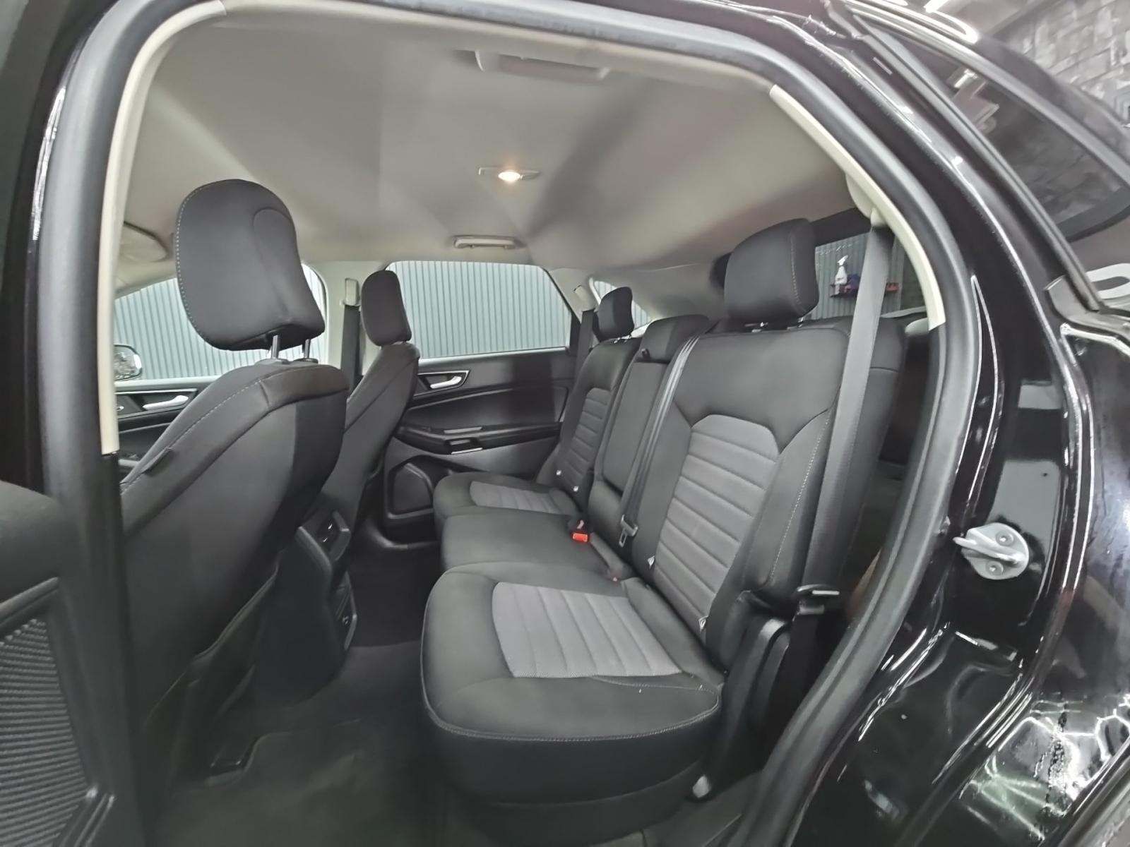 2021 Ford Edge SE AWD