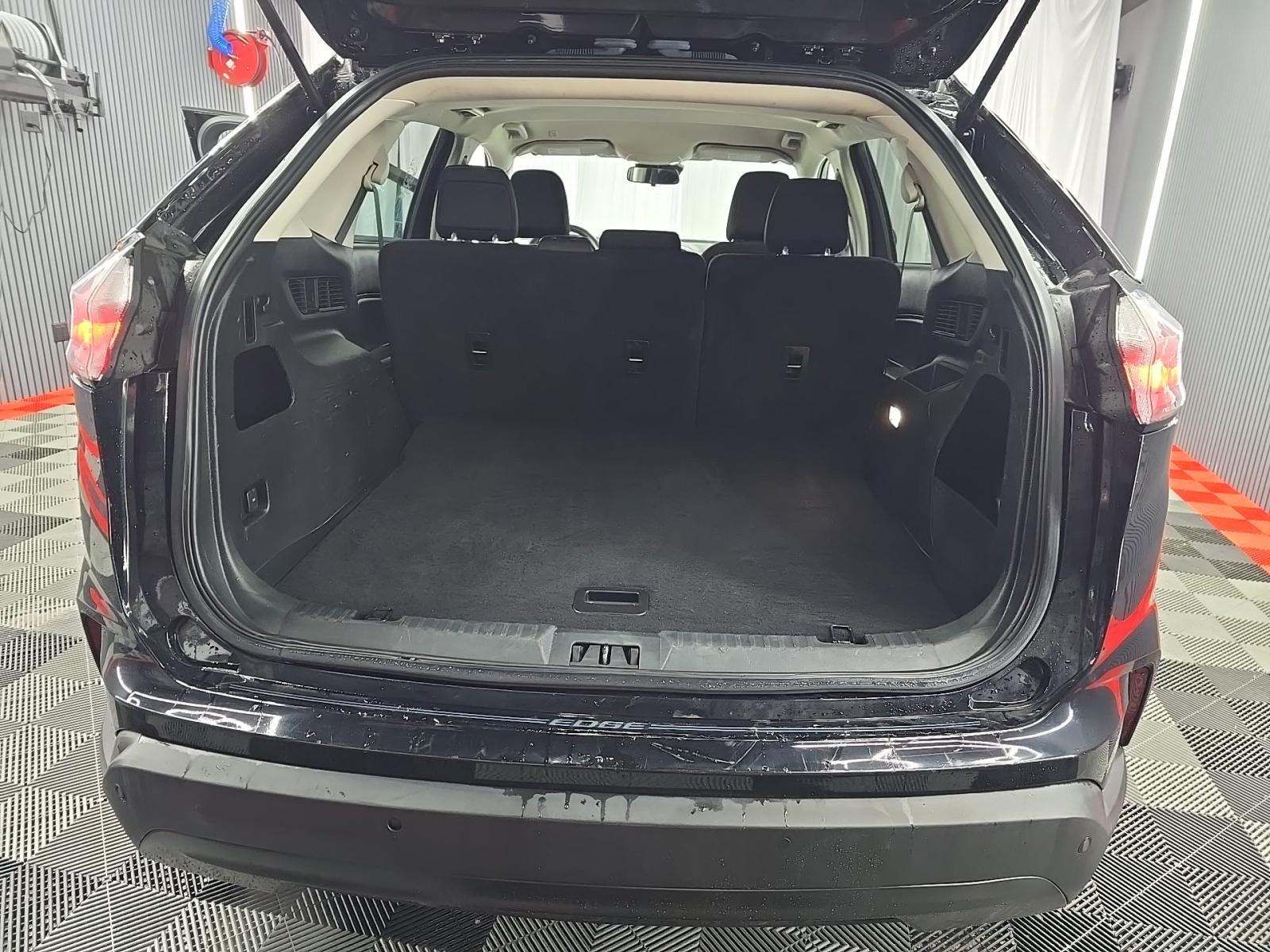 2021 Ford Edge SE AWD