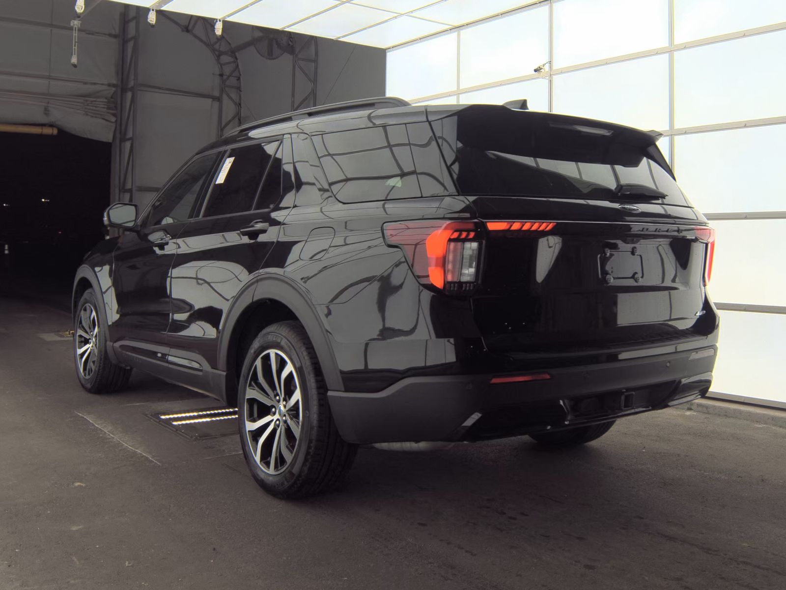 2025 Ford Explorer ST-Line AWD