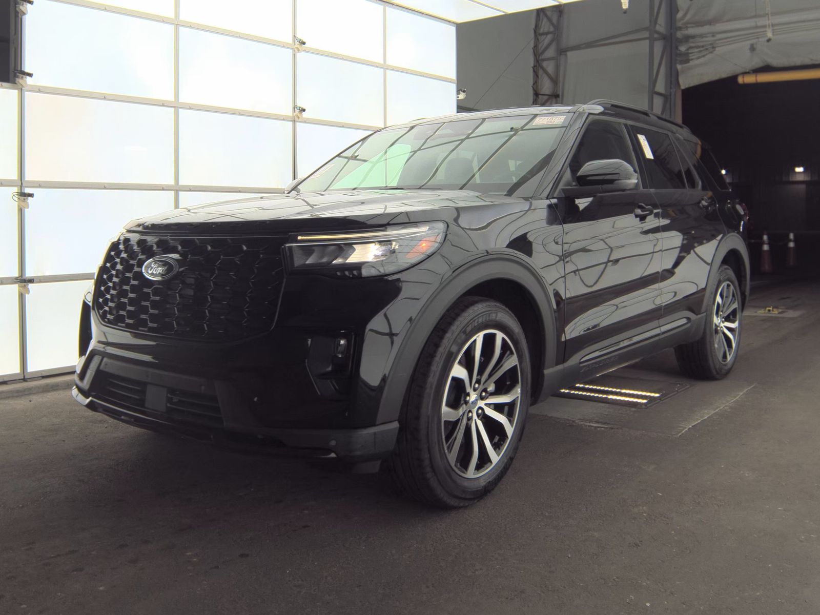2025 Ford Explorer ST-Line AWD
