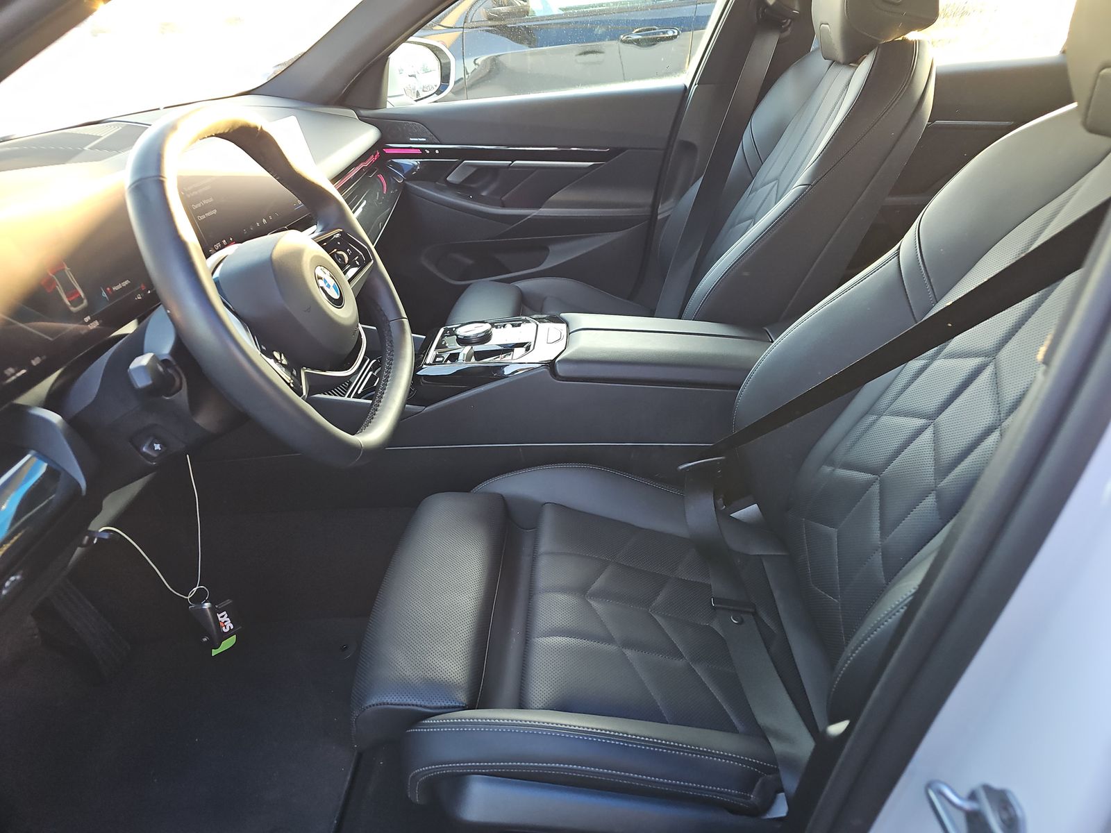 2025 BMW 5 Series 530i RWD