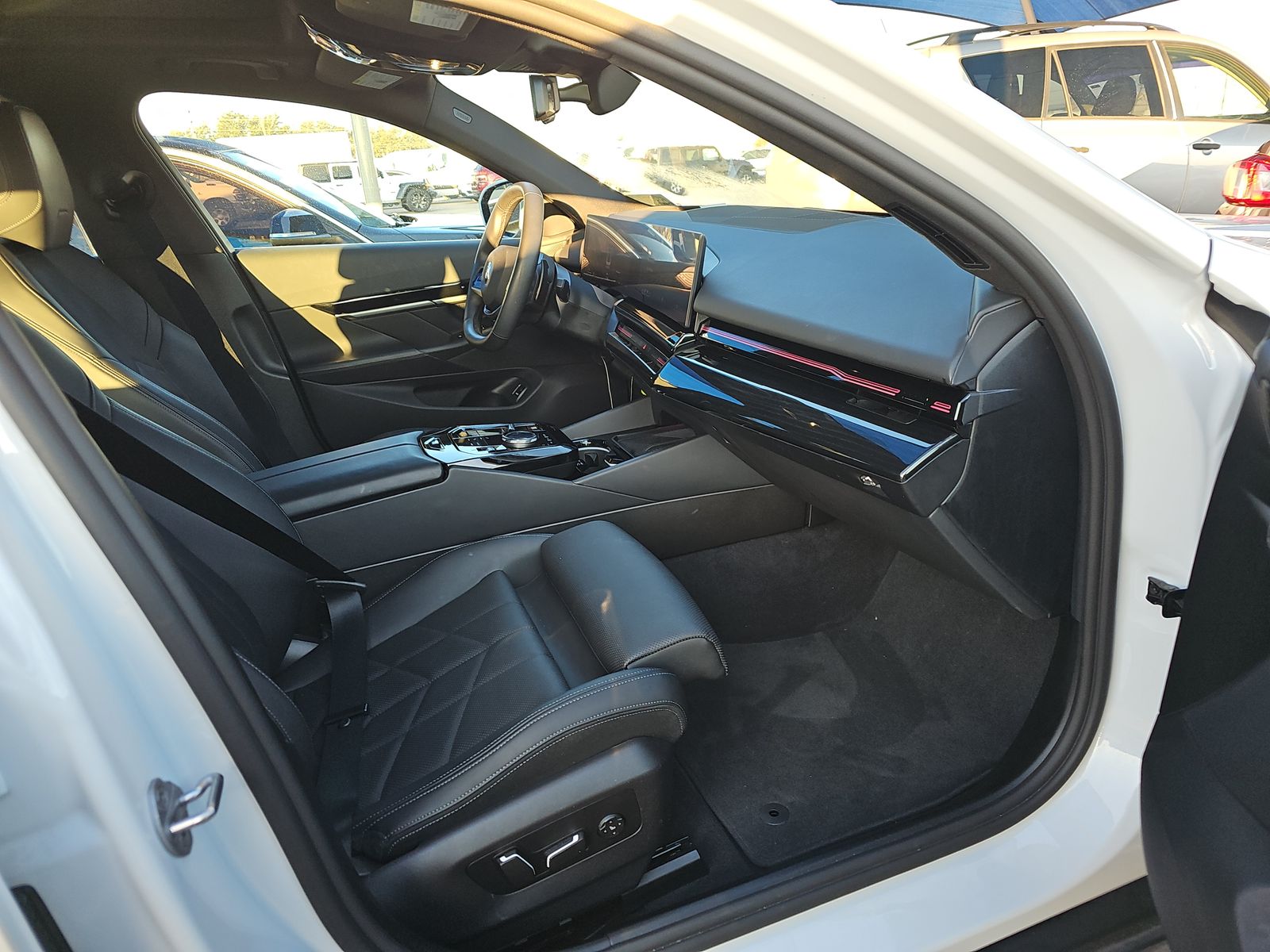 2025 BMW 5 Series 530i RWD