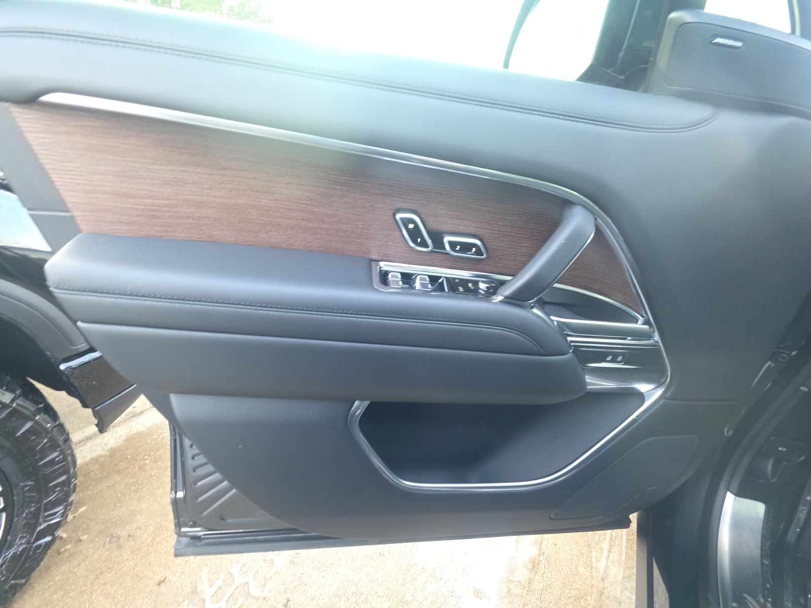 2024 Land Rover Range Rover SE AWD