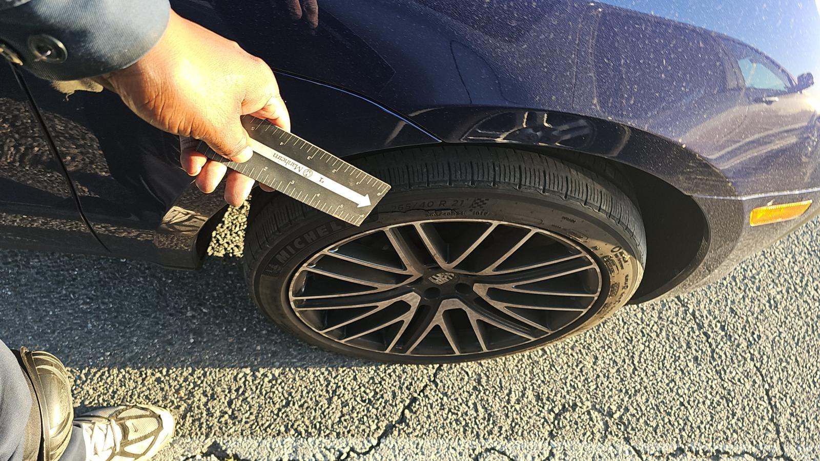 2022 Porsche Macan Base AWD