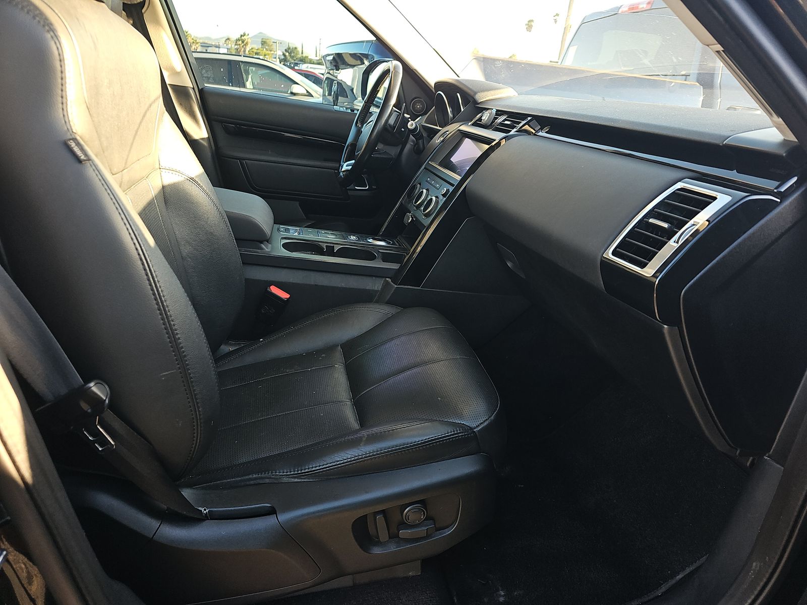 2020 Land Rover Discovery SE AWD
