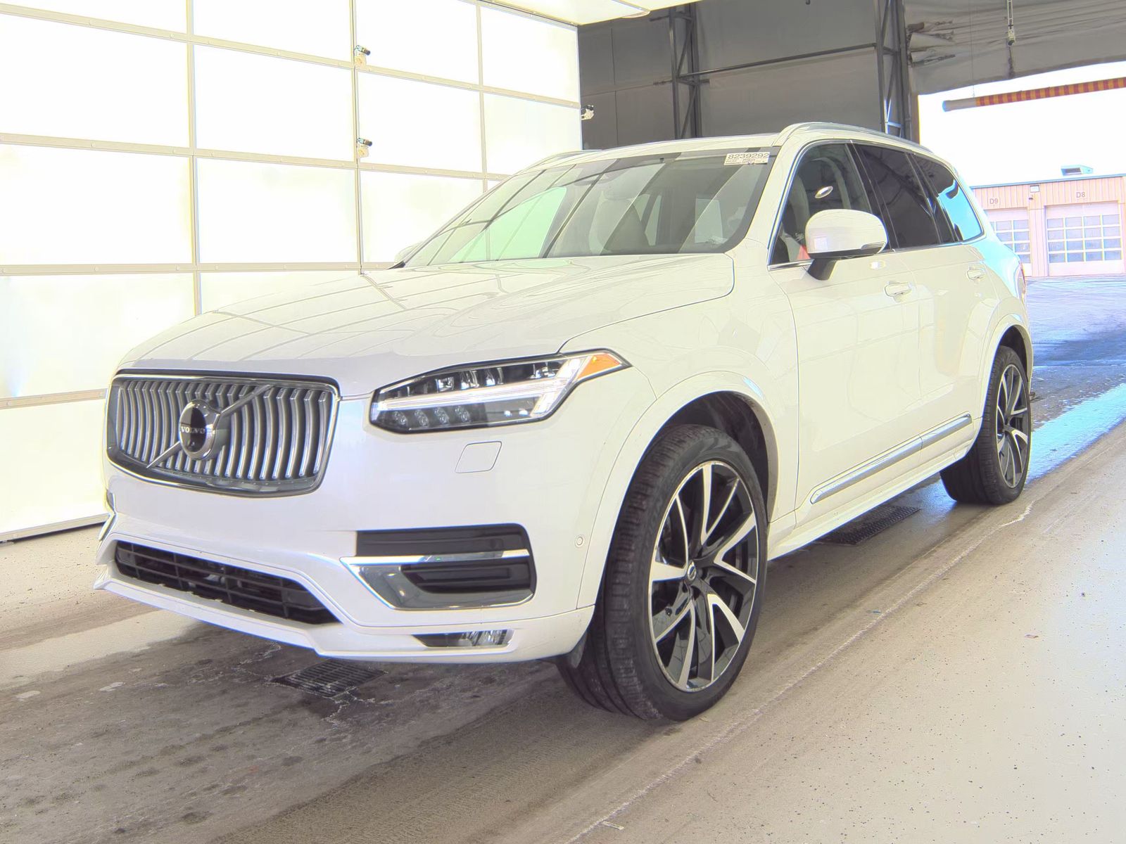 2023 Volvo XC90 B6 Plus AWD