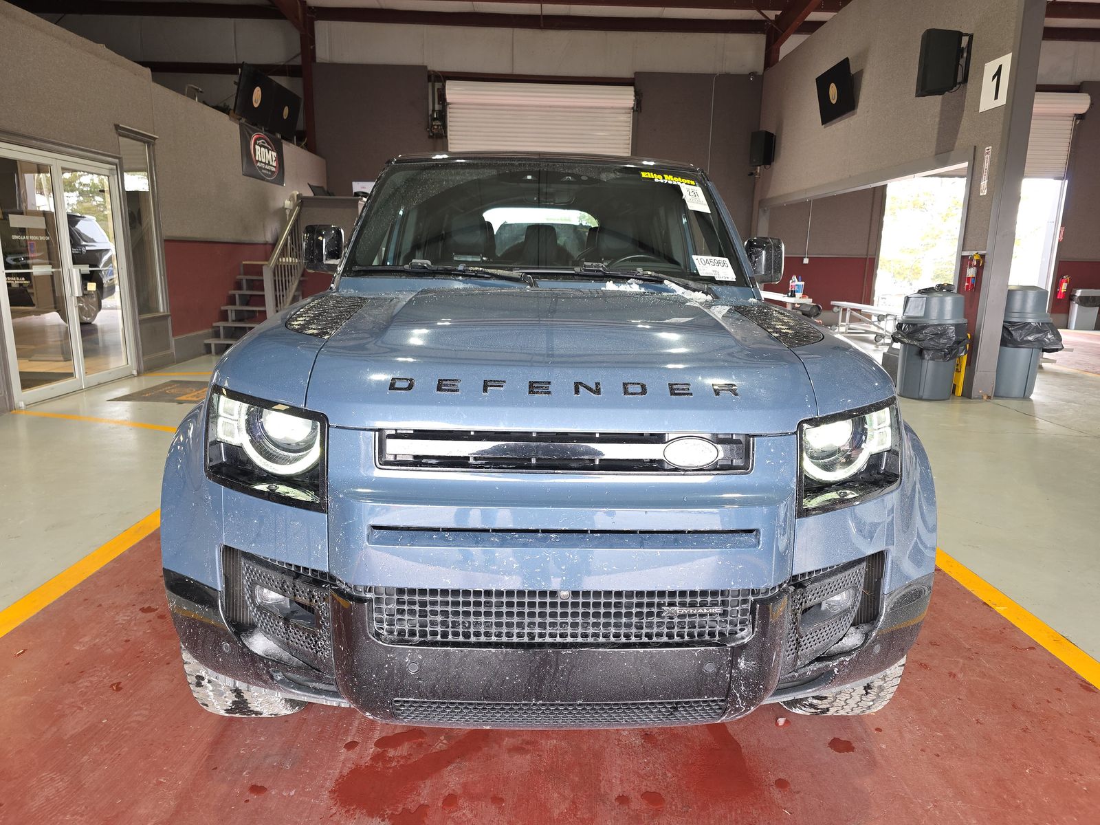 2023 Land Rover Defender 110 X-Dynamic SE AWD