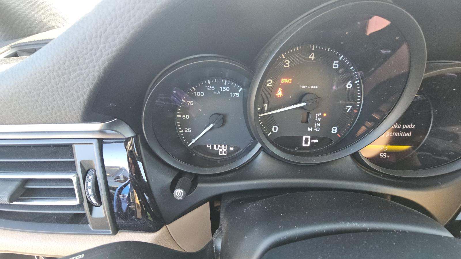 2022 Porsche Macan Base AWD