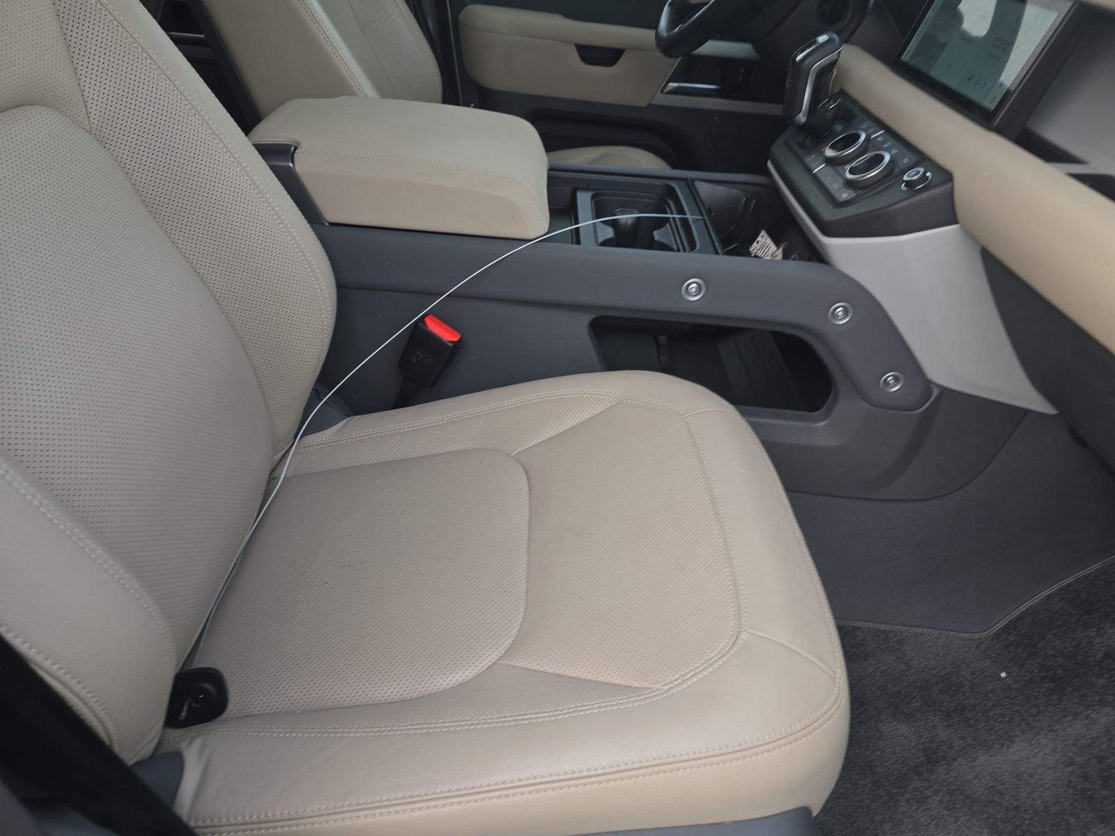 2023 Land Rover Defender 110 SE AWD